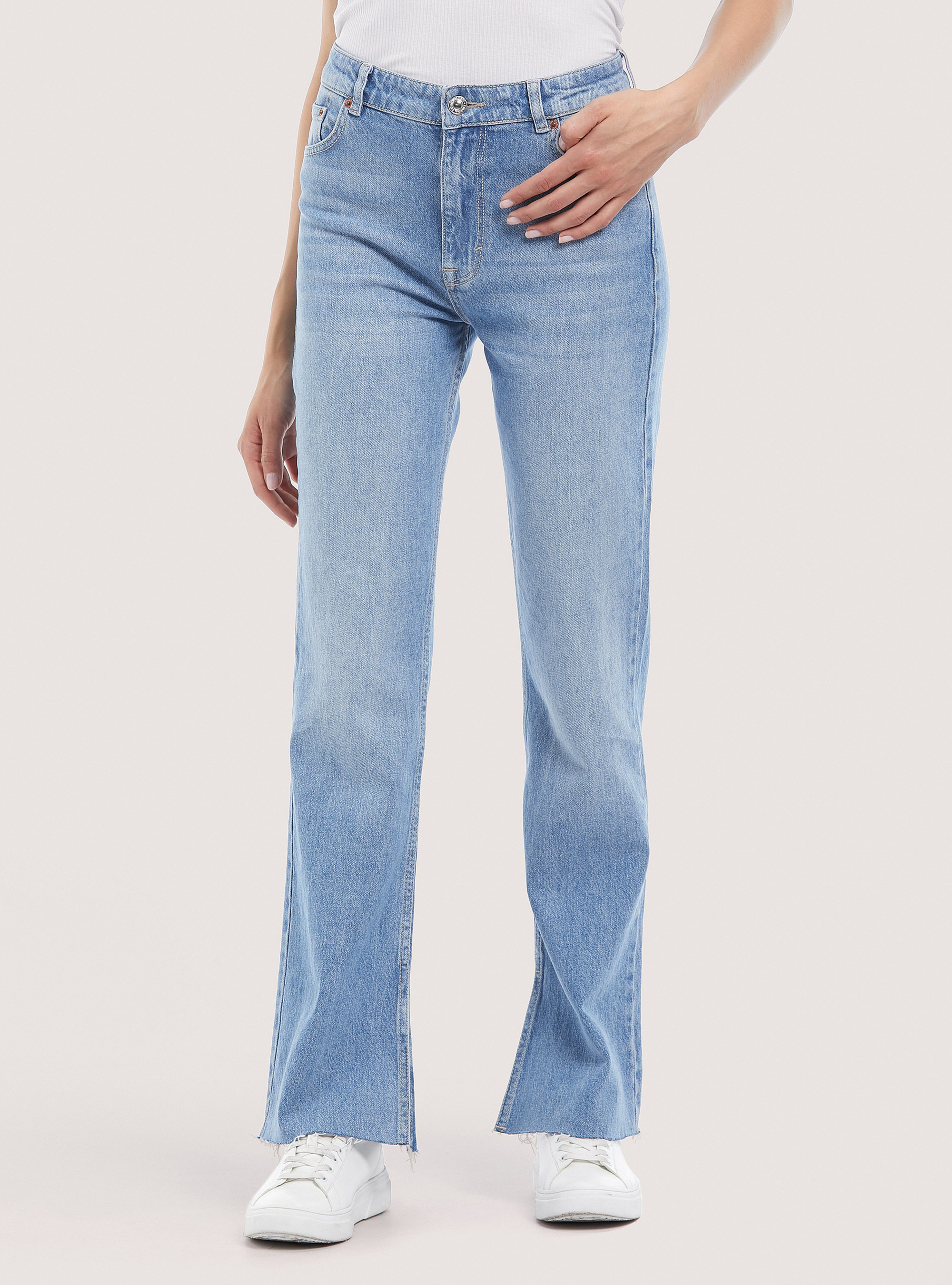 Jean flare à coupe brute, D007 LIGHT AZURE