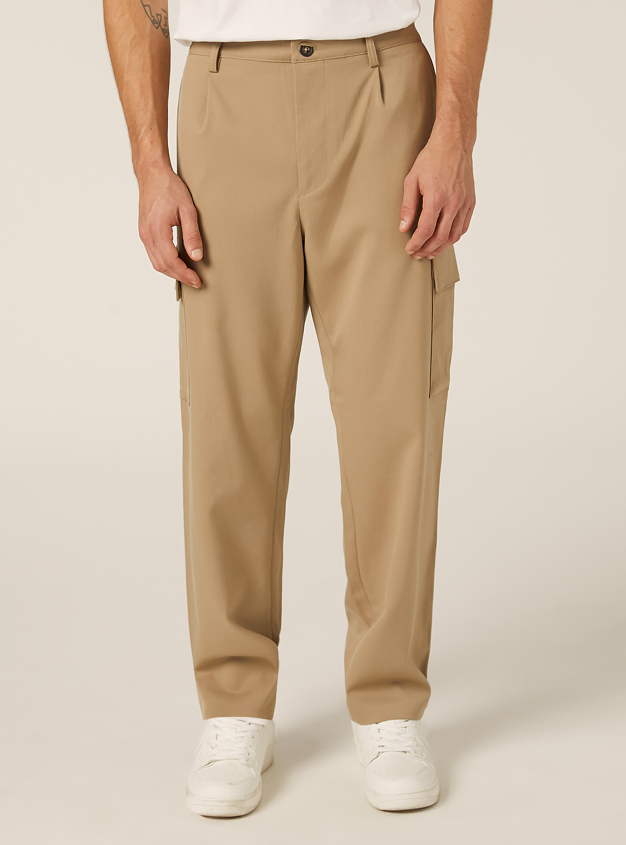 Pantaloni con tasconi e una pince, BG2 BEIGE MEDIUM