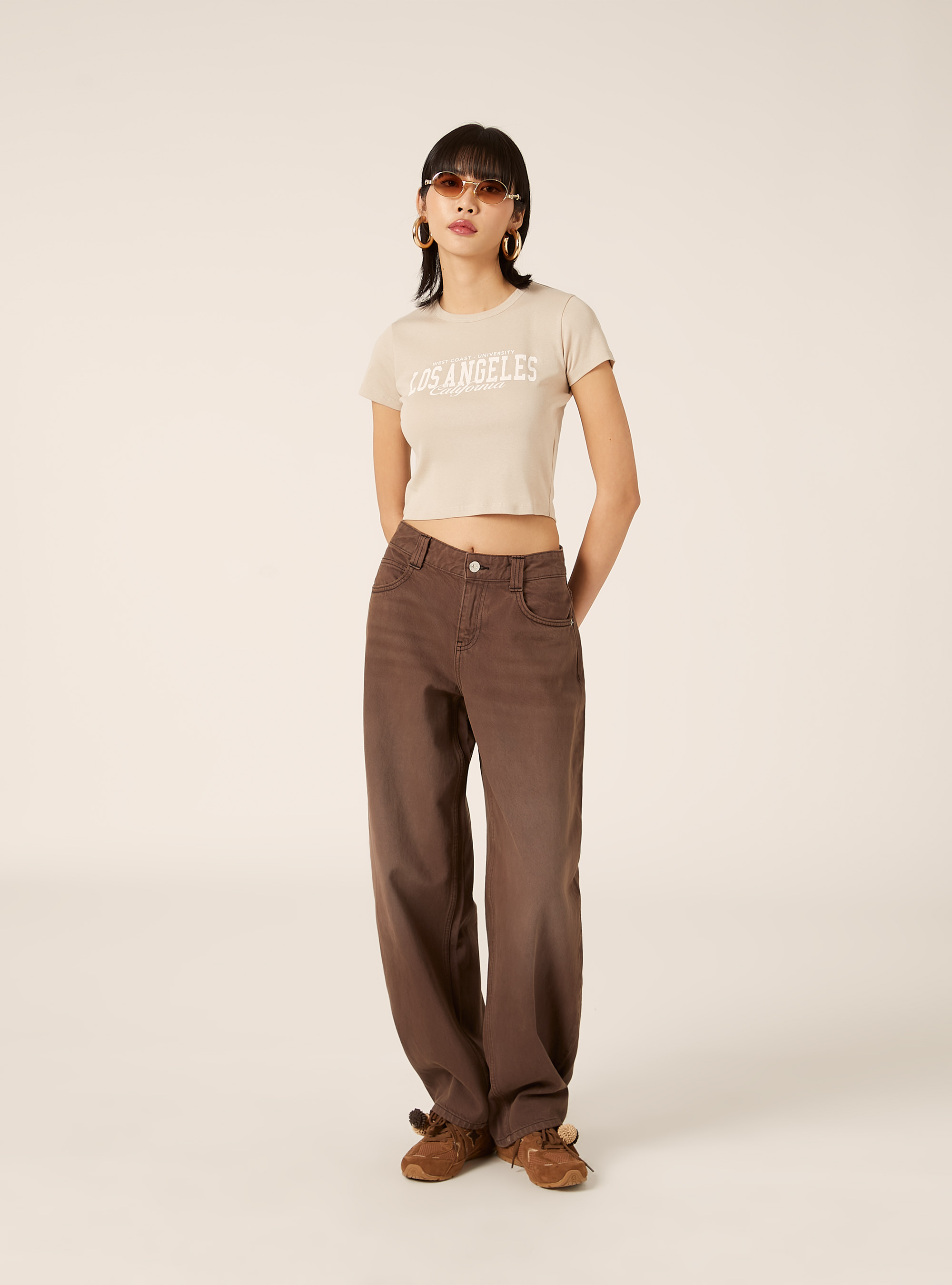 Kurz&auml;rmeliges Crop-T-Shirt mit College-Grafik-Print, BG2 BEIGE MEDIUM