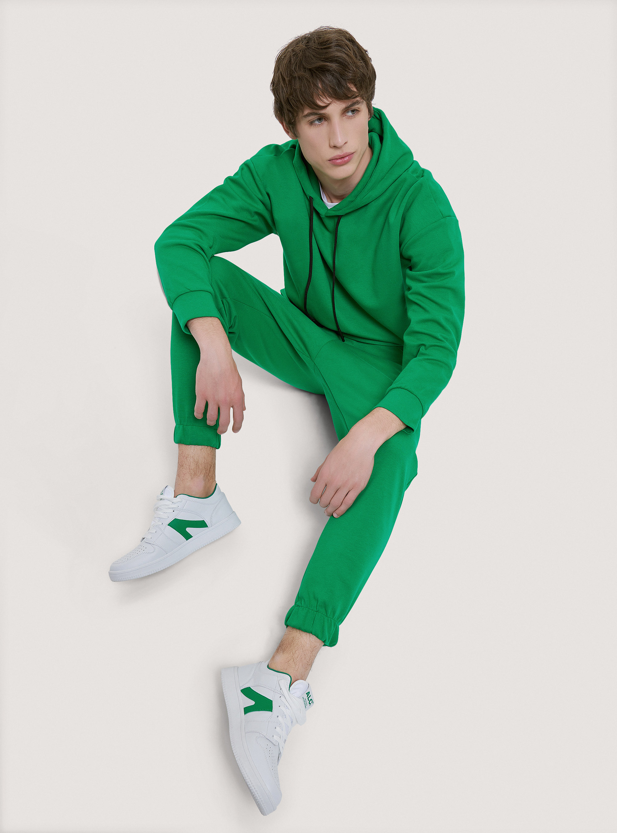 Sneaker con dettagi a contrasto, C099 WHITE