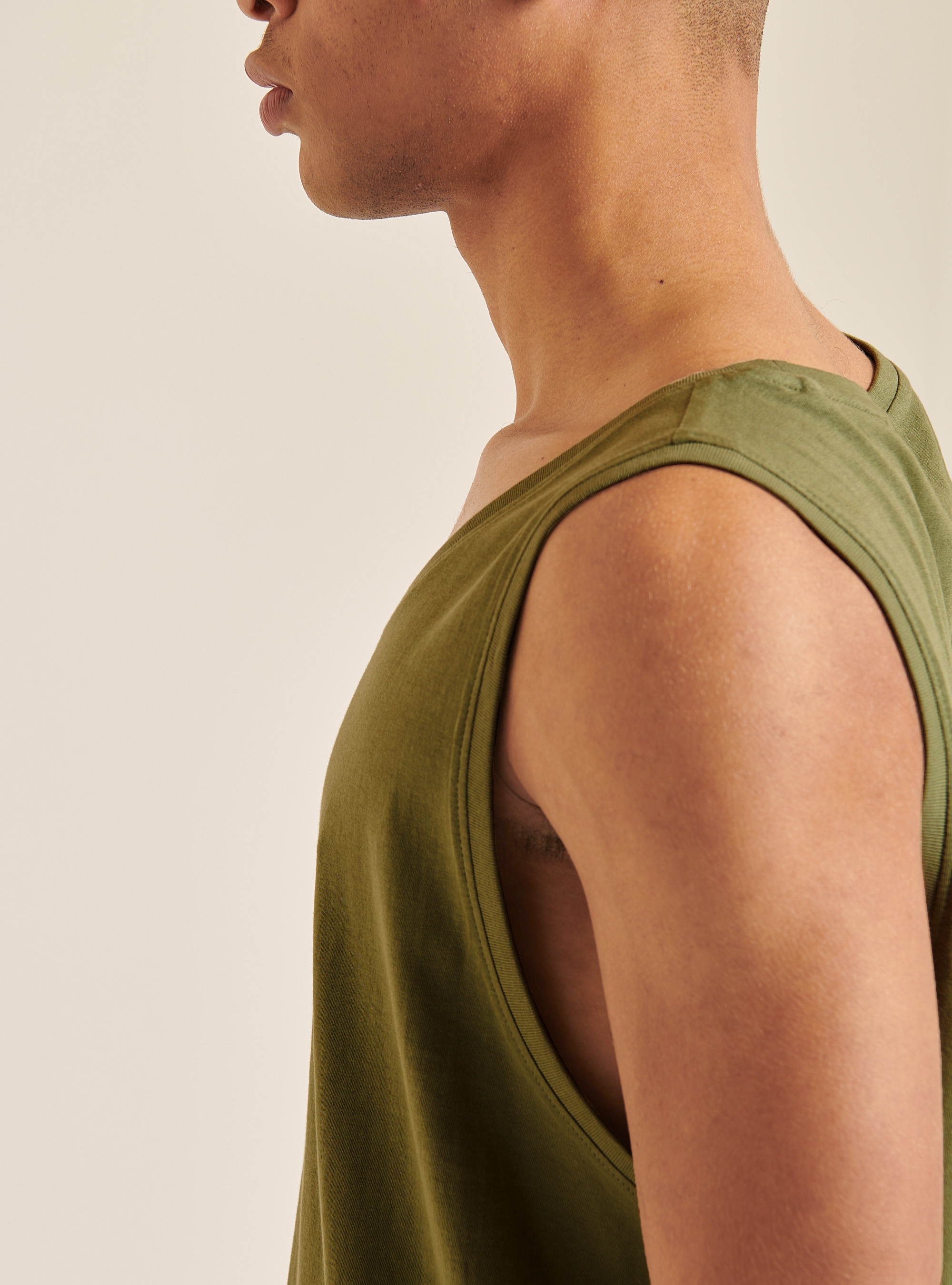 Solid-coloured comfort fit tank top, SG3 SAGE LIGHT