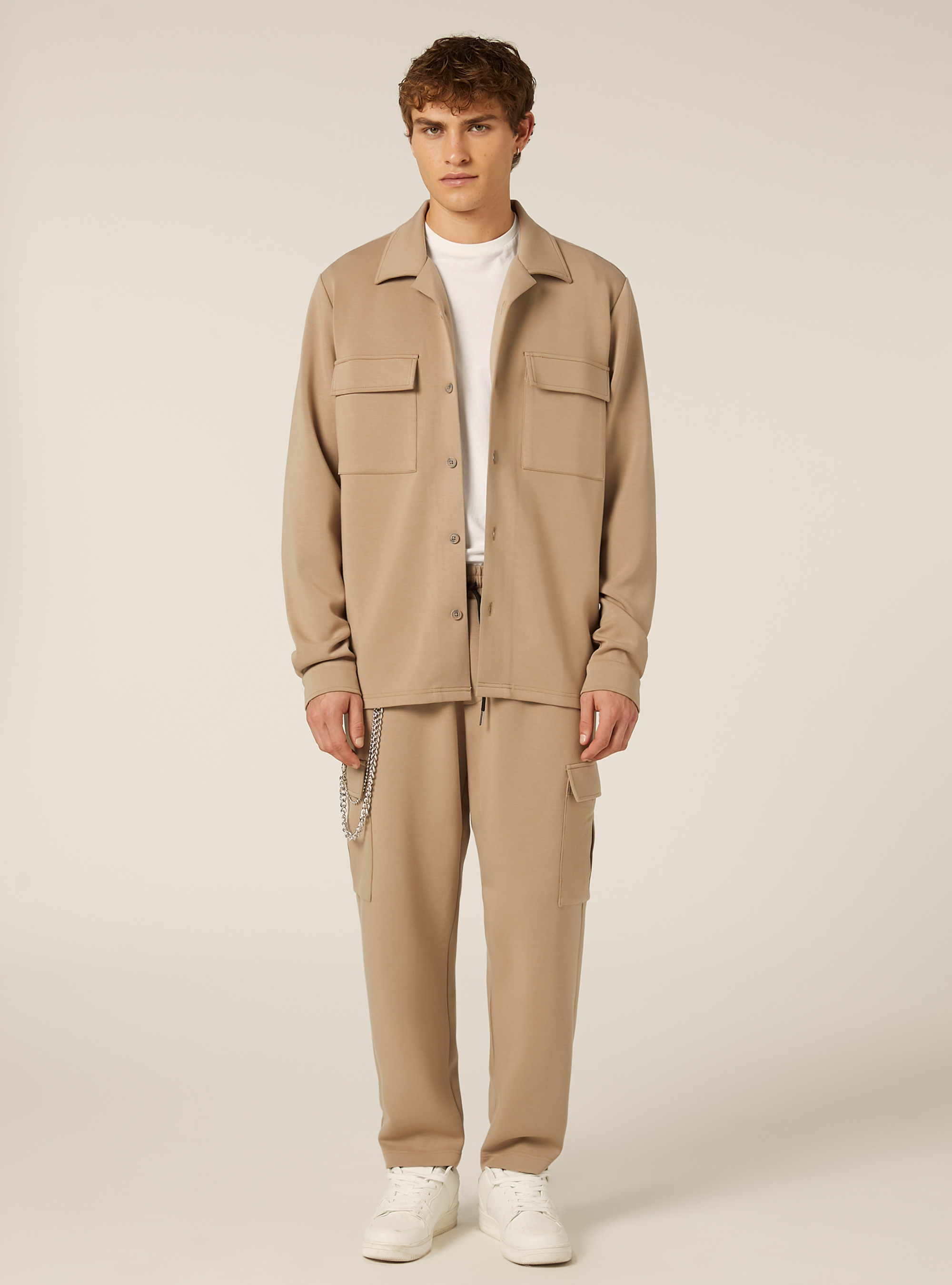 Hemd mit übergroßen Soft-Touch-Taschen, BG2 BEIGE MEDIUM