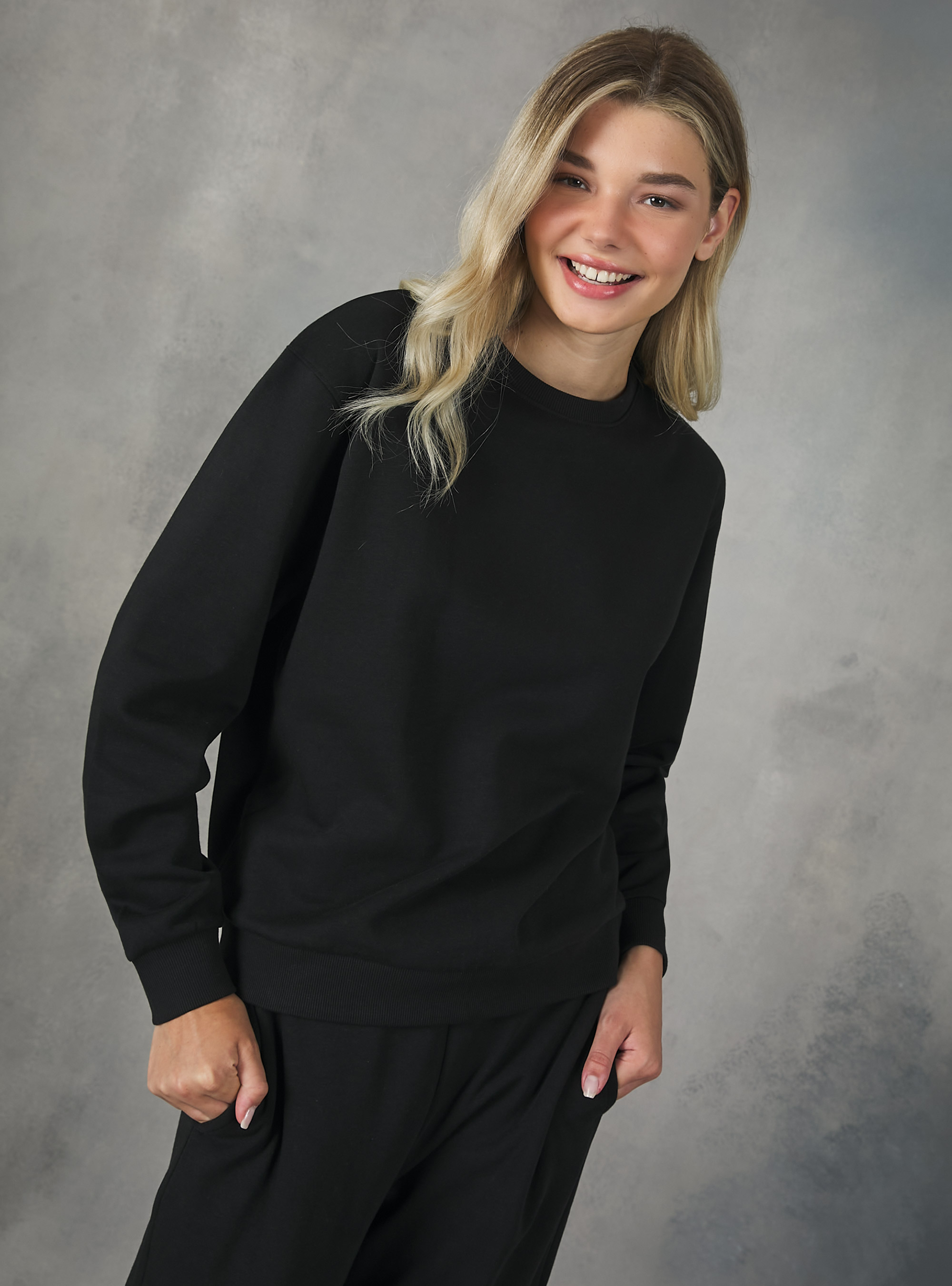 Sudadera de algodón liso con cuello redondo, BK1 BLACK