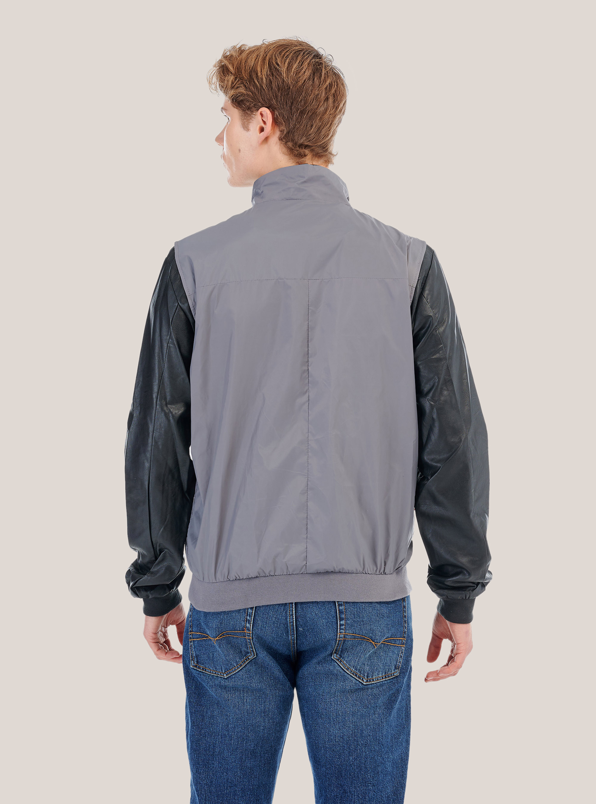 Giubbino con maniche effetto pelle, C119 GREY