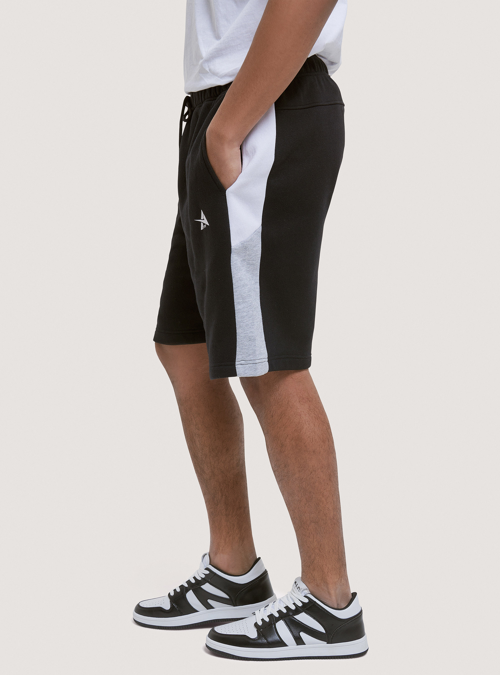 Short plush cotton trousers with print, BLACK