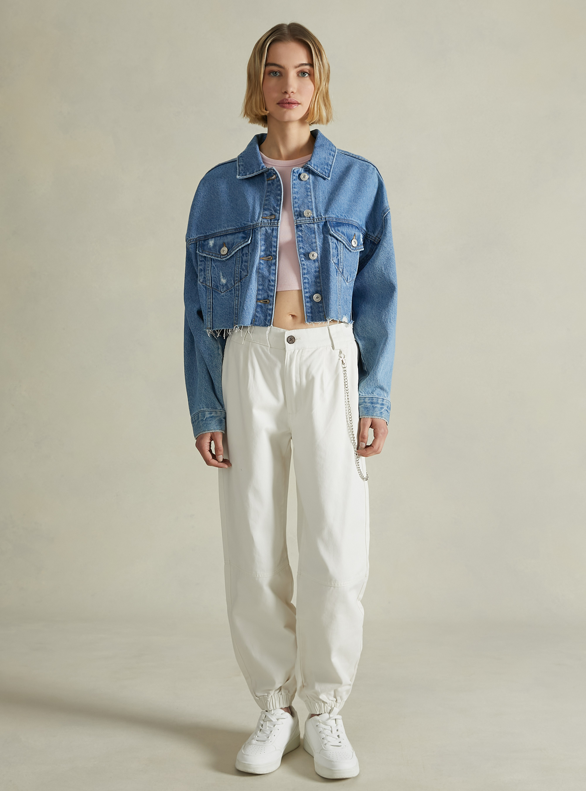 Giubbotto aus Denim geschnitten, D003 MEDIUM BLUE