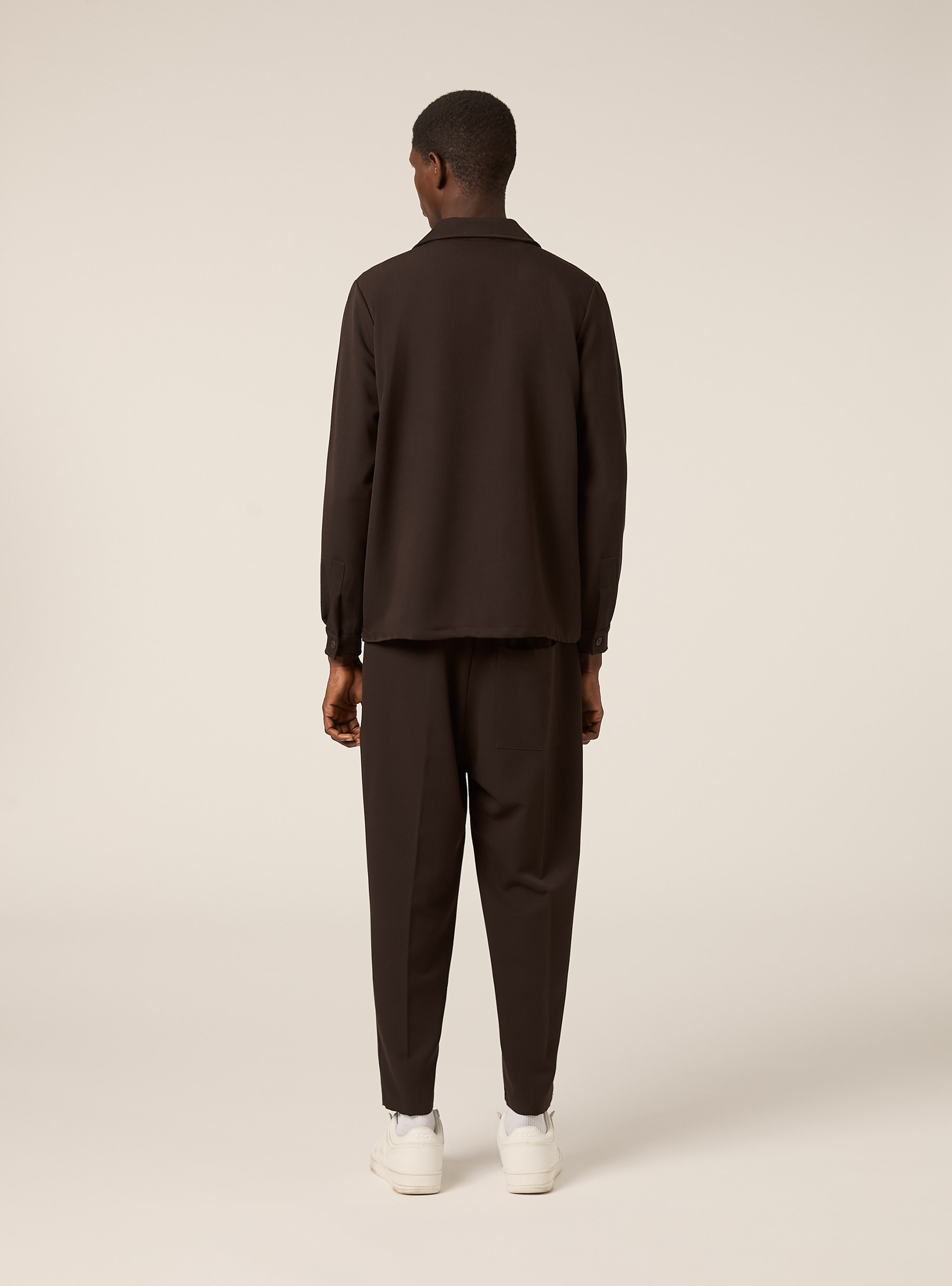 Camicia basic con tasconi, BR1 BROWN DARK