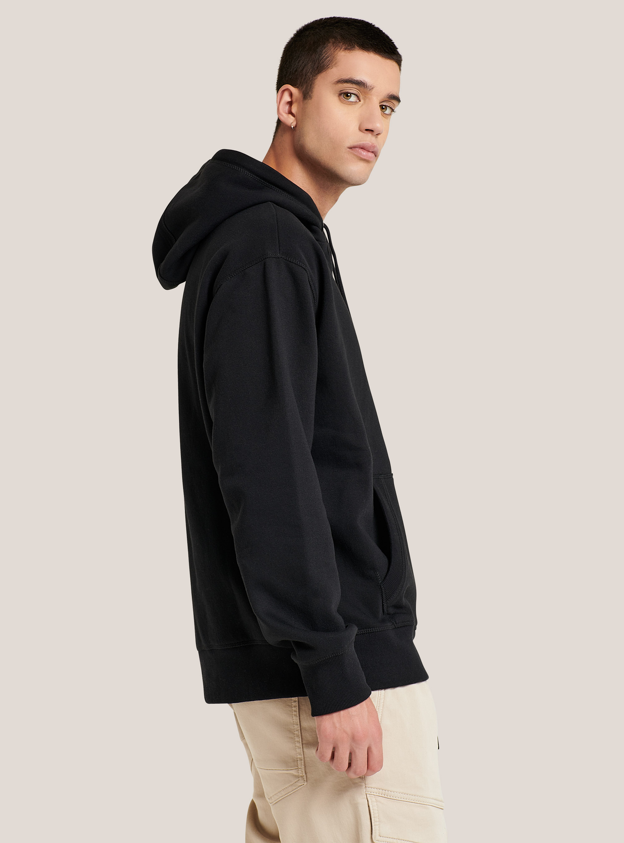 Basic-Kapuzensweatshirt mit K&auml;ngurutasche, C101 BLACK