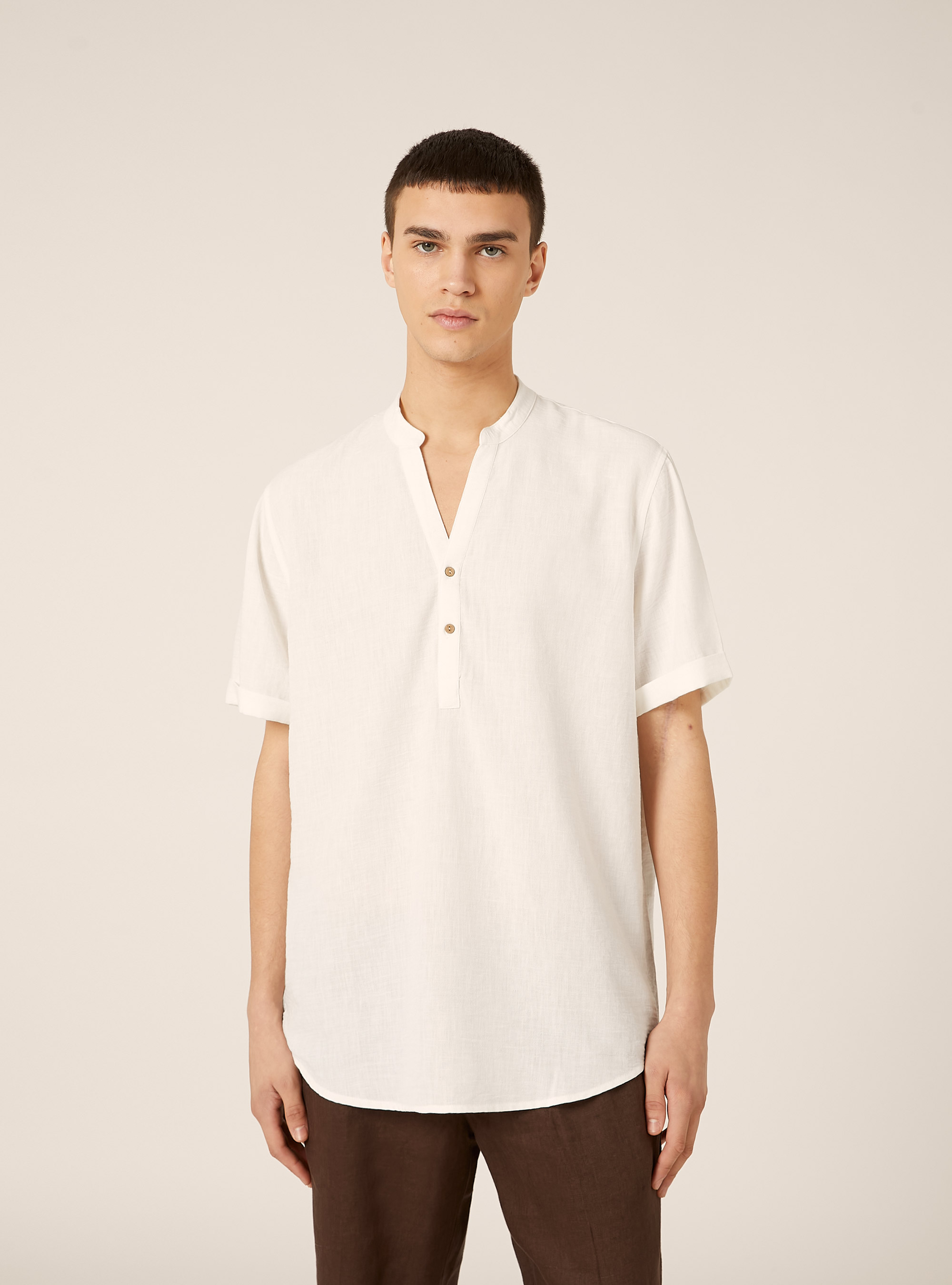 Chemise avec col officier, WH2 WHITE