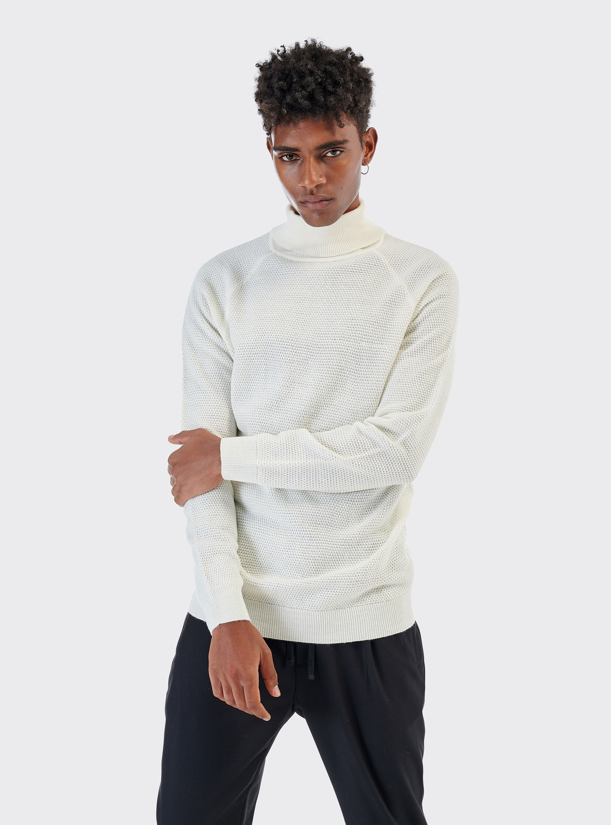 High neck pullover with rice stitch in wool blend, C085 WHITE