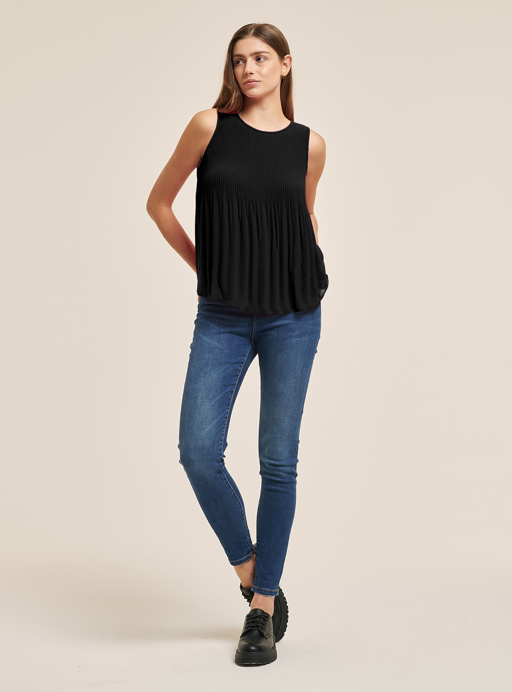 Blusa plissettata in tinta unita, BLACK
