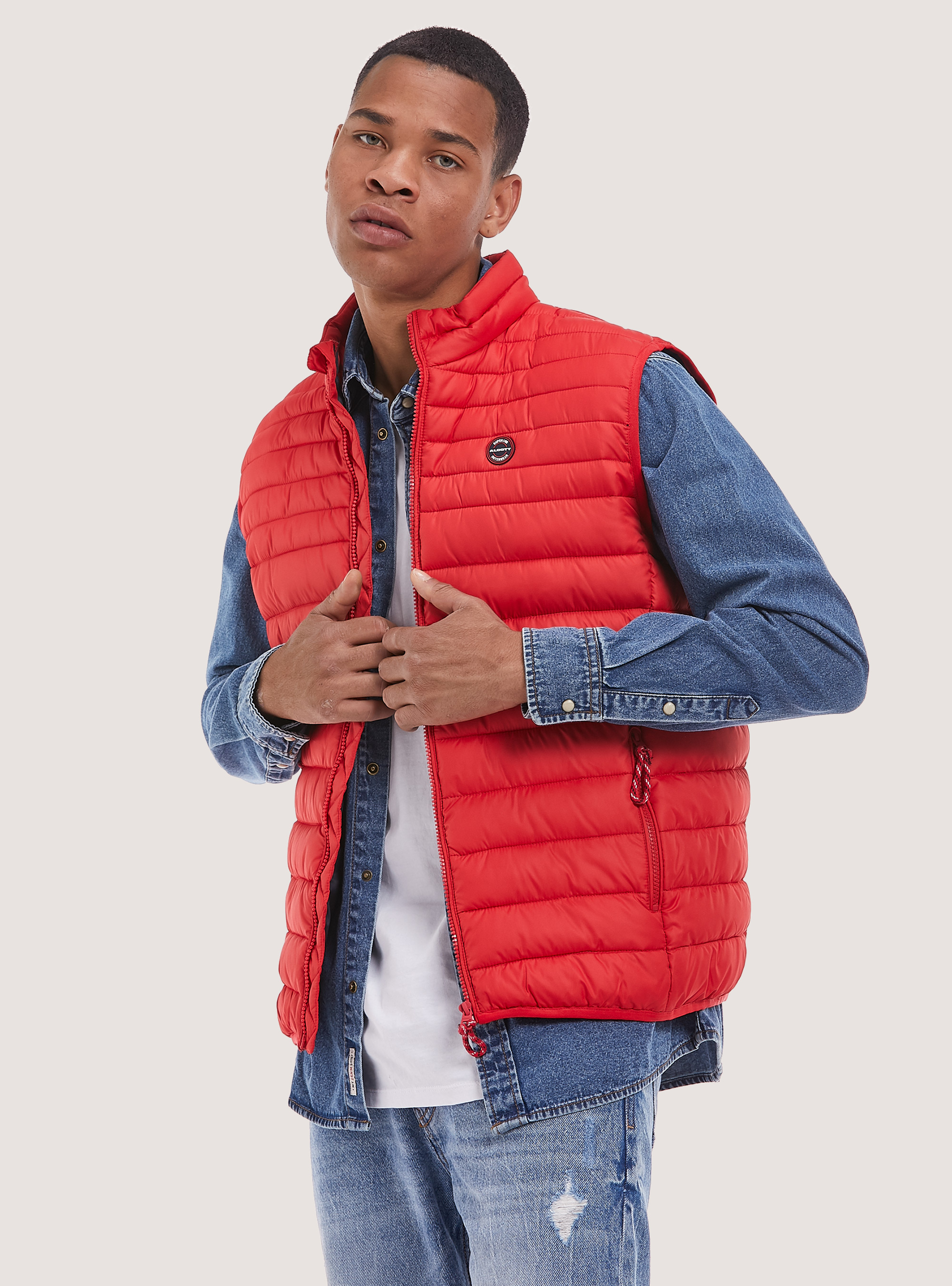 Sin mangas y con relleno reciclado, RD2 RED MEDIUM