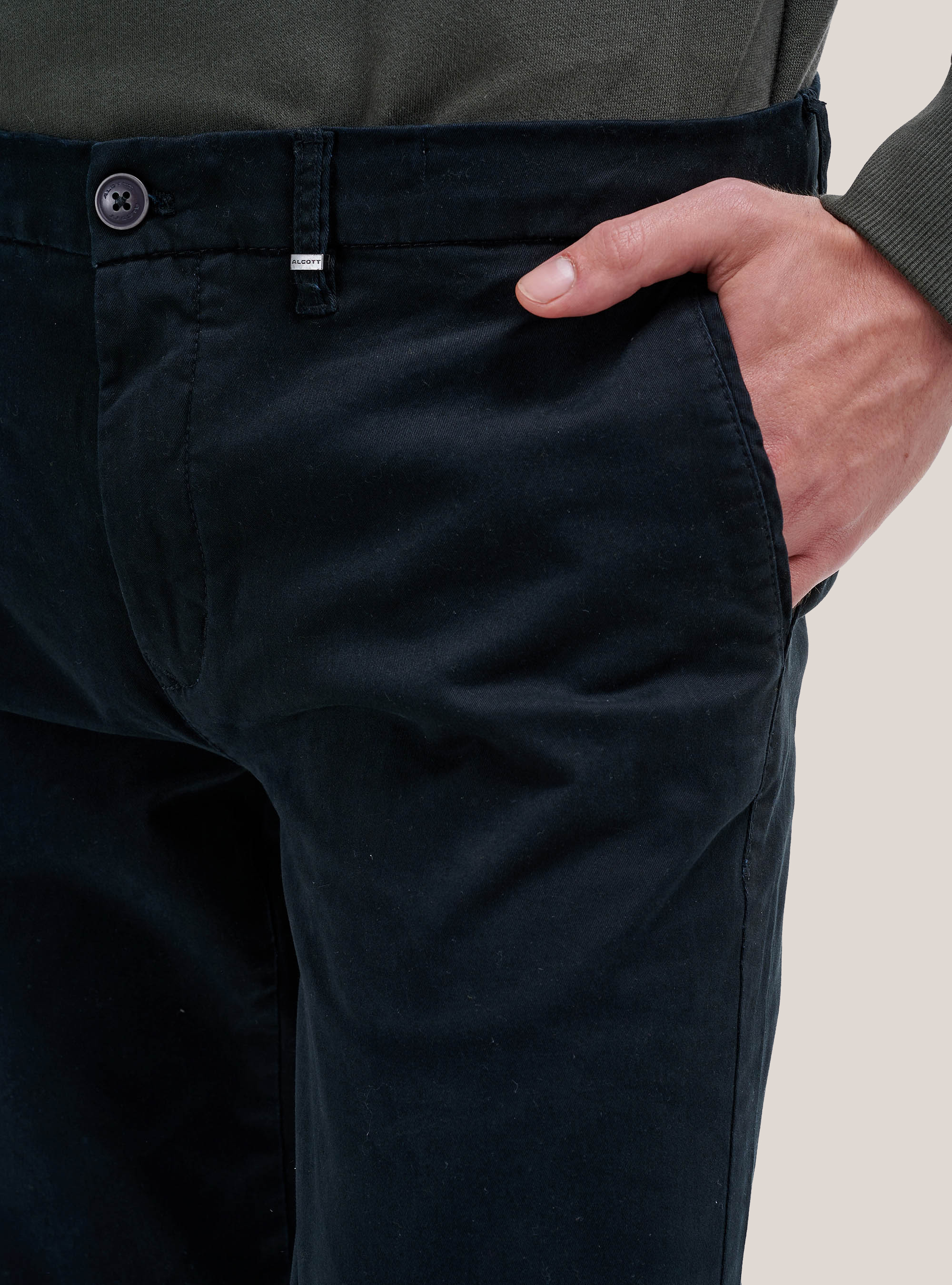 Pantalon Chino en sergé stretch, C101 BLACK