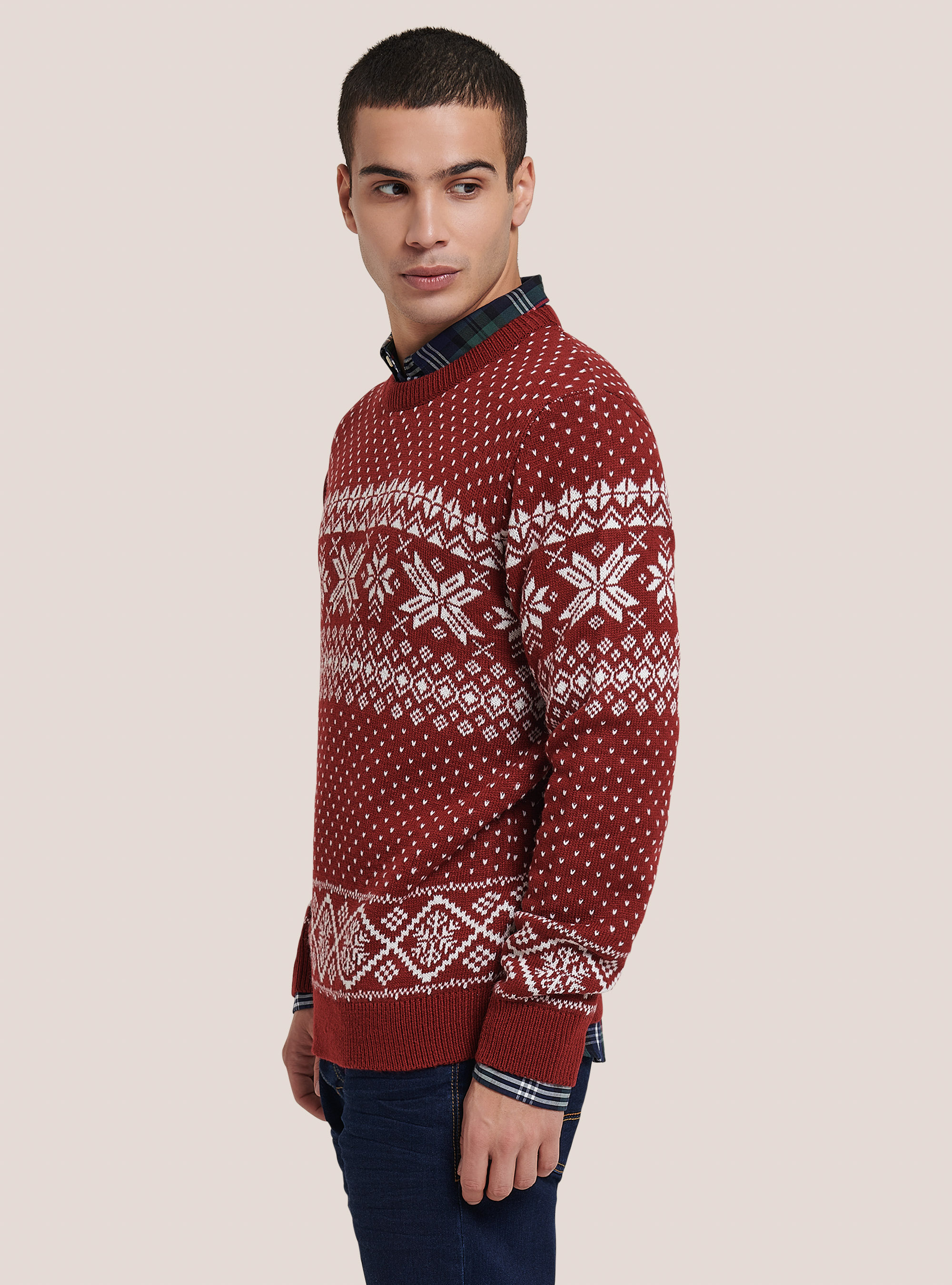 Pullover mit Rundhalsausschnitt und Schneeflocken, C350 RED