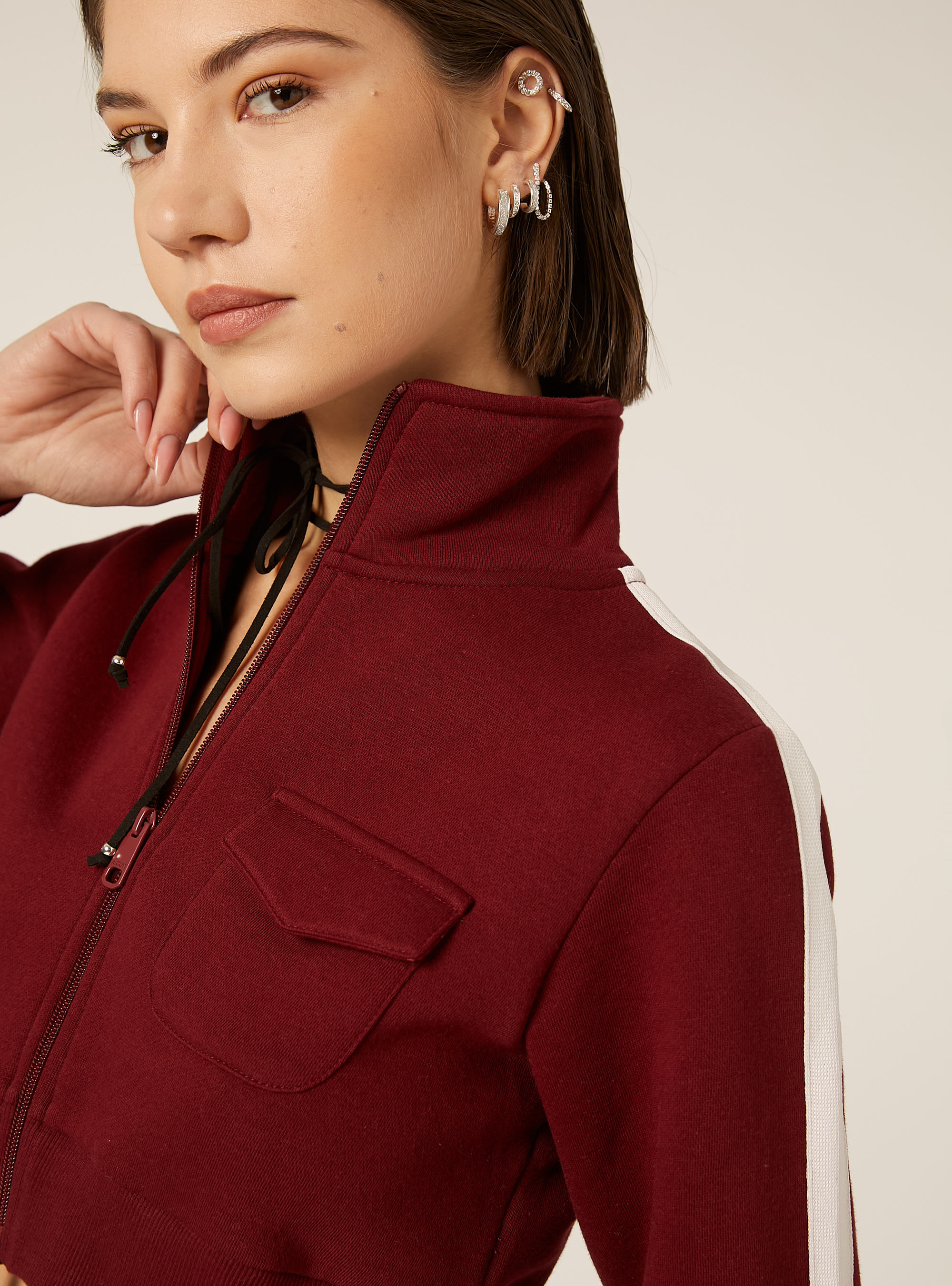 Felpa cropped zip con bande laterali, BO1 BORDEAUX DARK