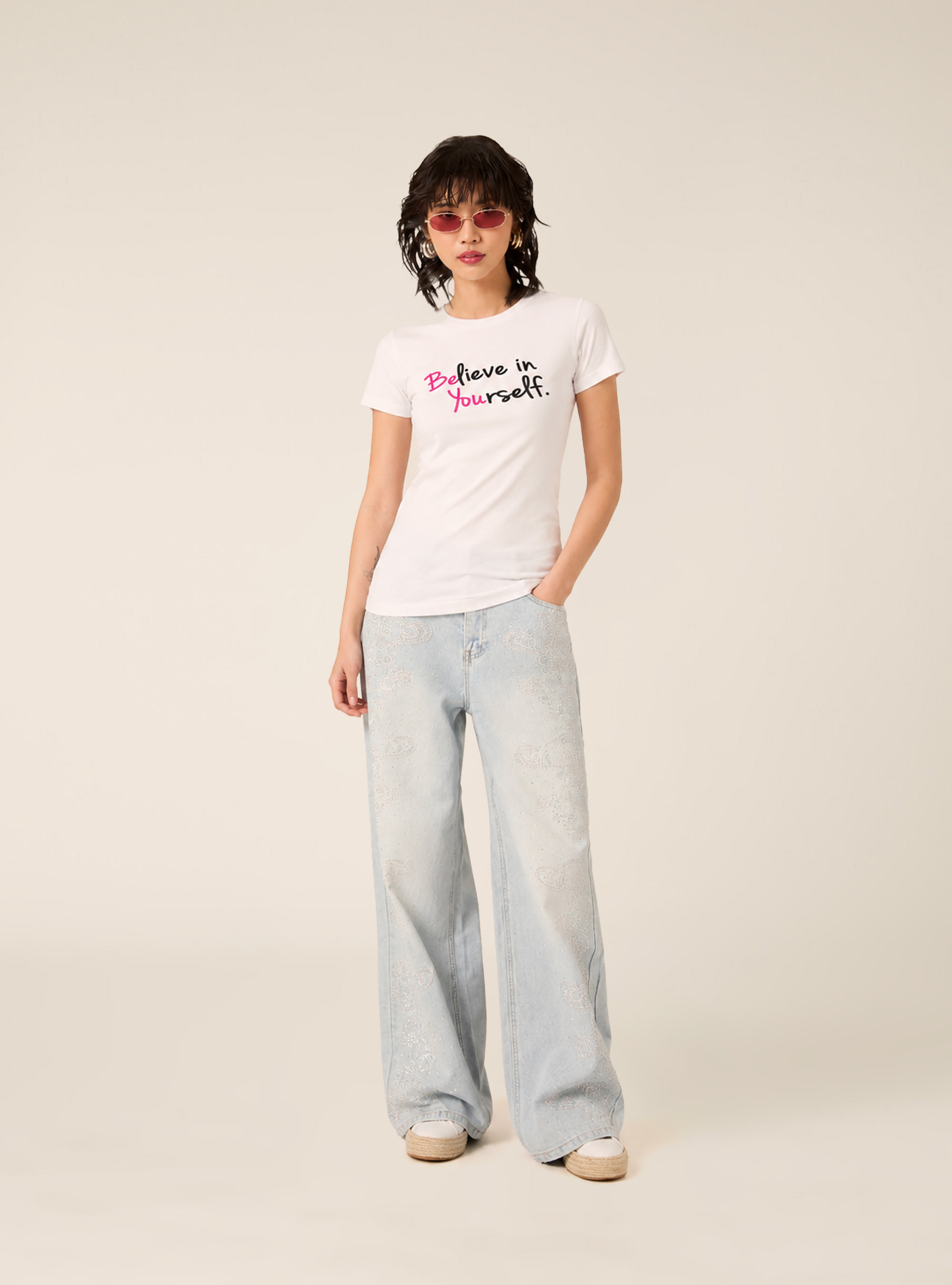 T-shirt regular con stampa, WH3 WHITE