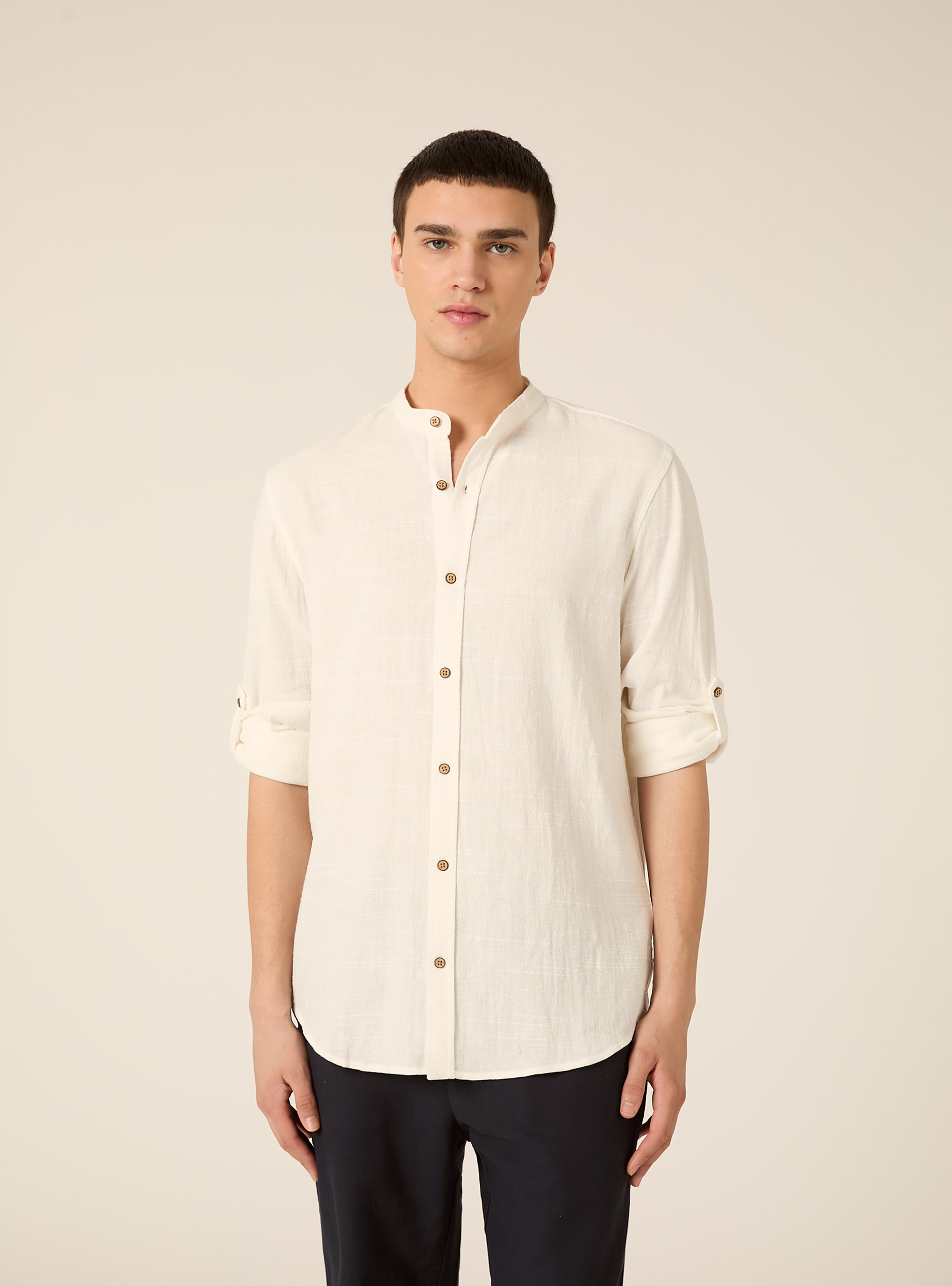 Camicia con collo alla coreana in misto lino, WH2 WHITE