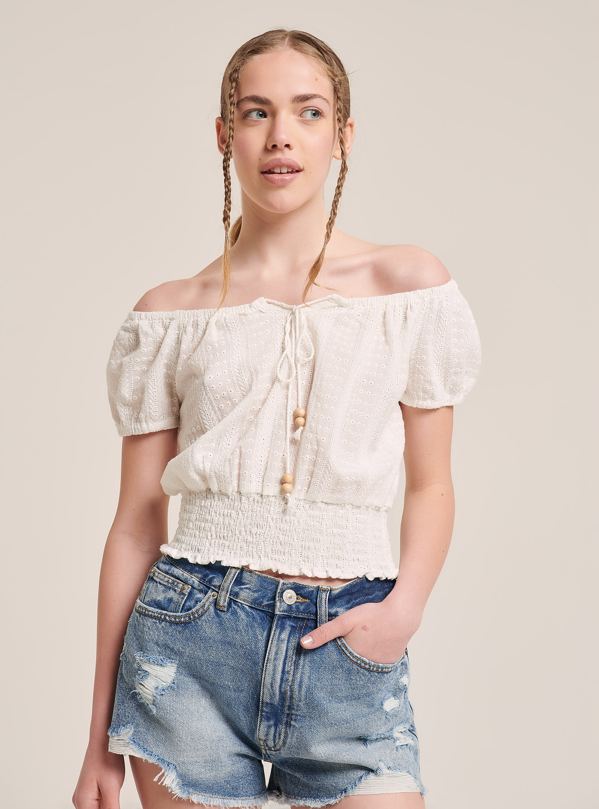Crop top con fascia elastica in crochet, BIANCO