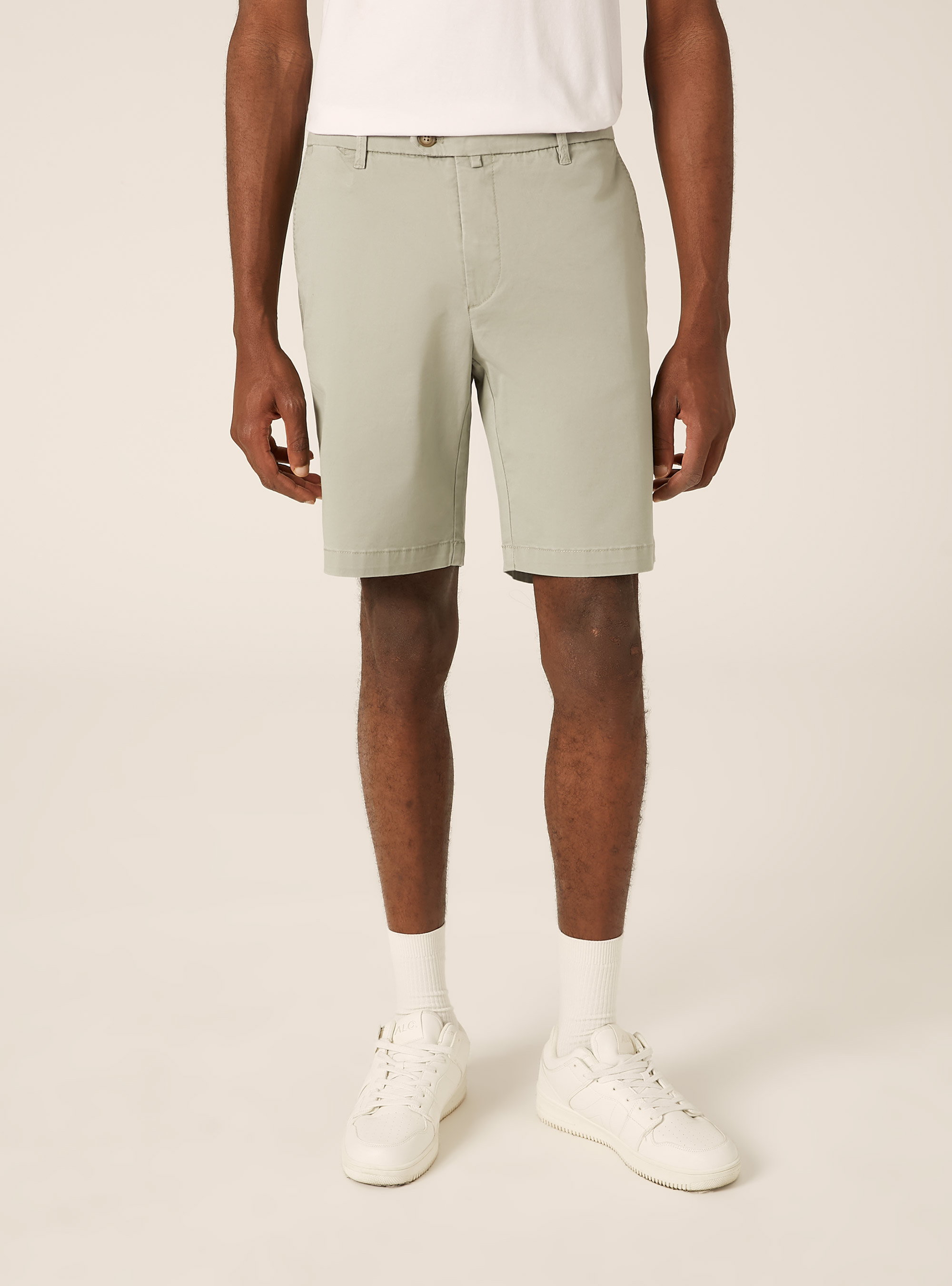 Bermuda in twill elasticizzato basico, SG3 SAGE LIGHT