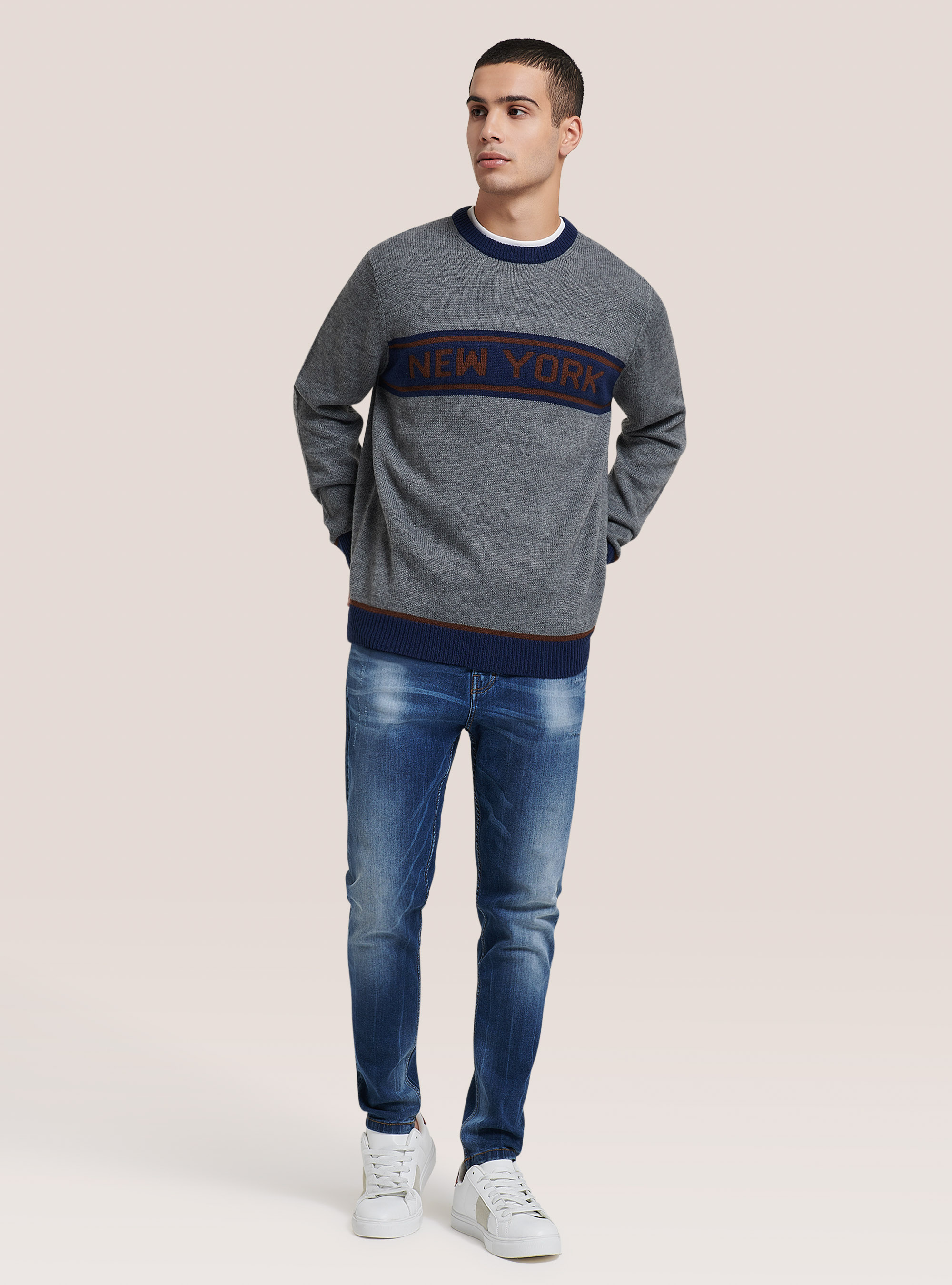 Crew-neck pullover with contrasting inscription, GREY MELANGE