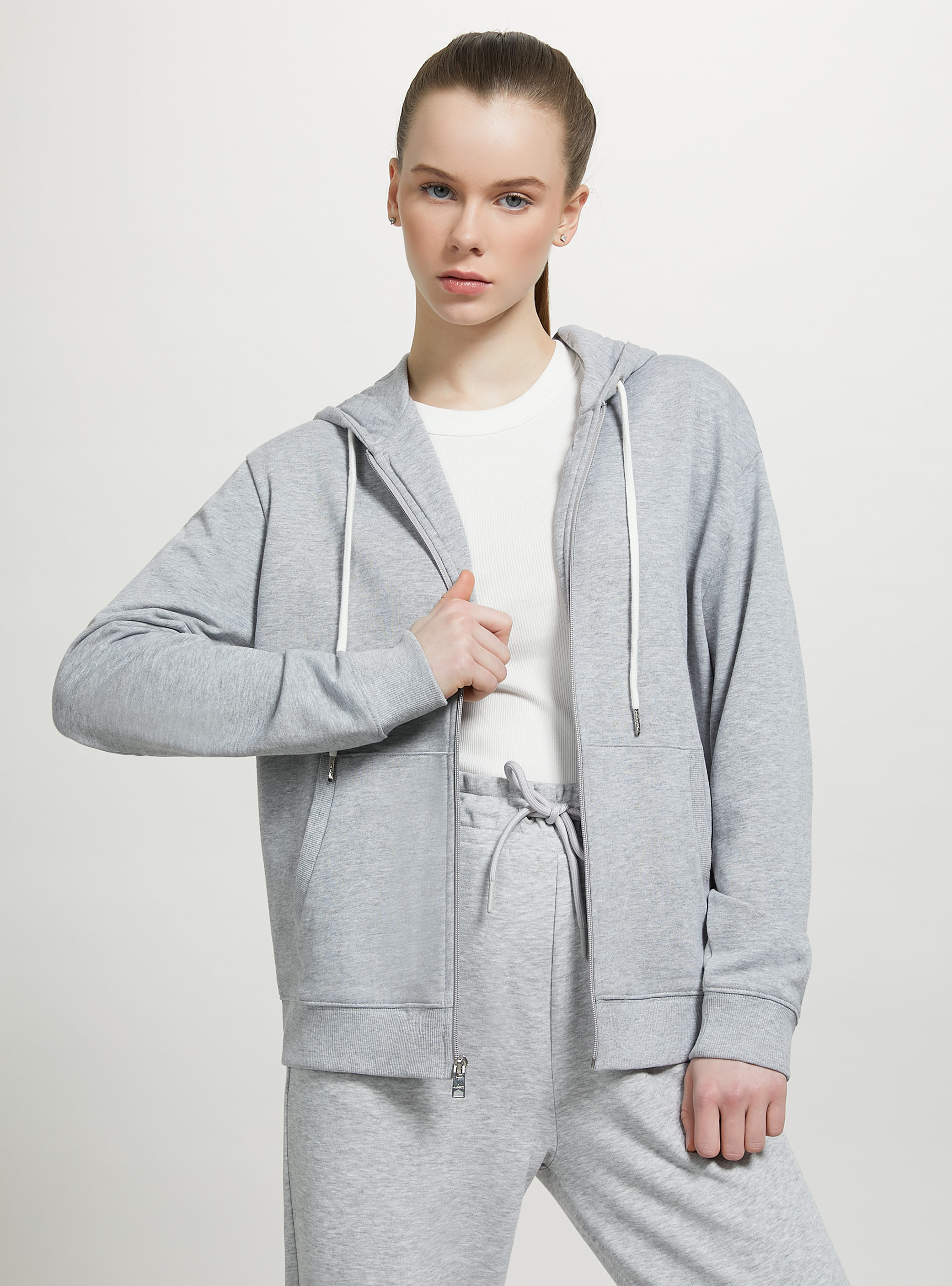 Basic-Baumwollsweatshirt mit Kapuze und Reißverschluss, C143 LIGHT GREY M