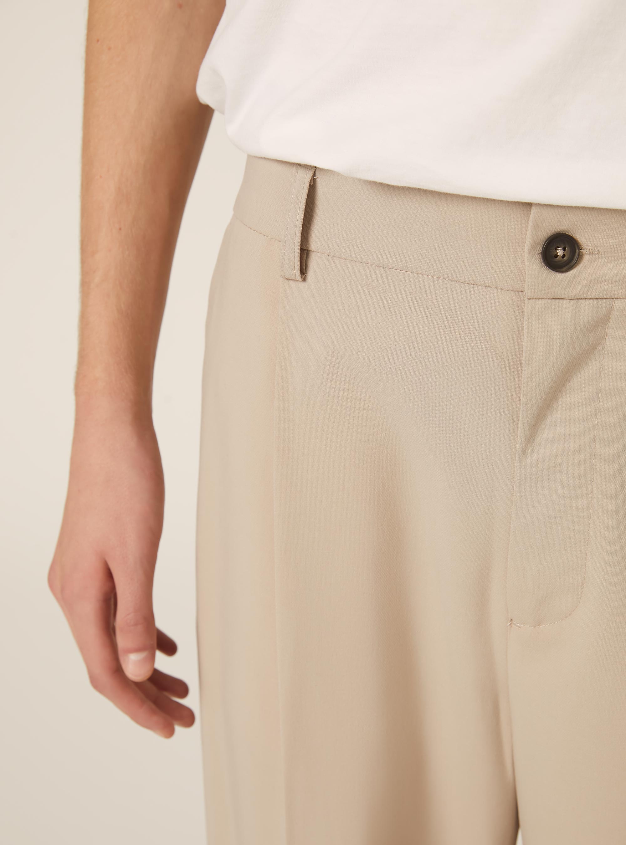 Hose mit taillierter Passform und weitem Bein, BG3 BEIGE LIGHT