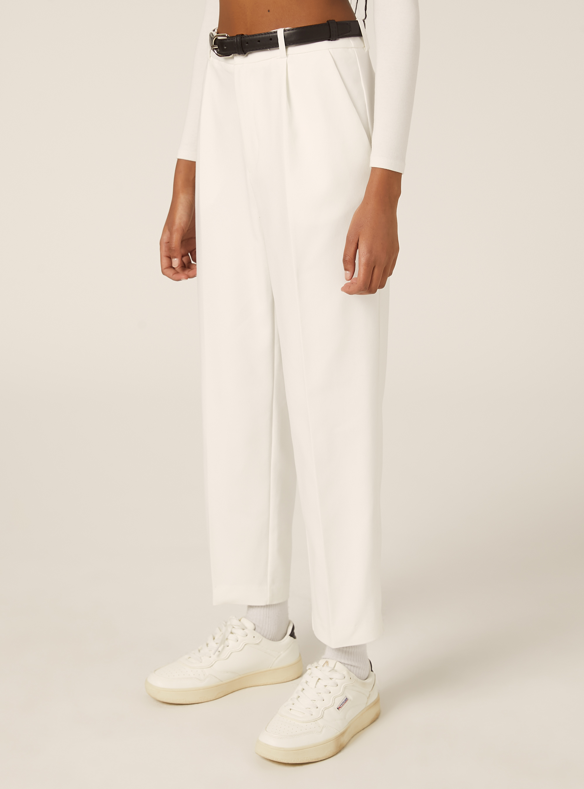 Pantalon ajusté avec ceinture, WH1 OFF WHITE