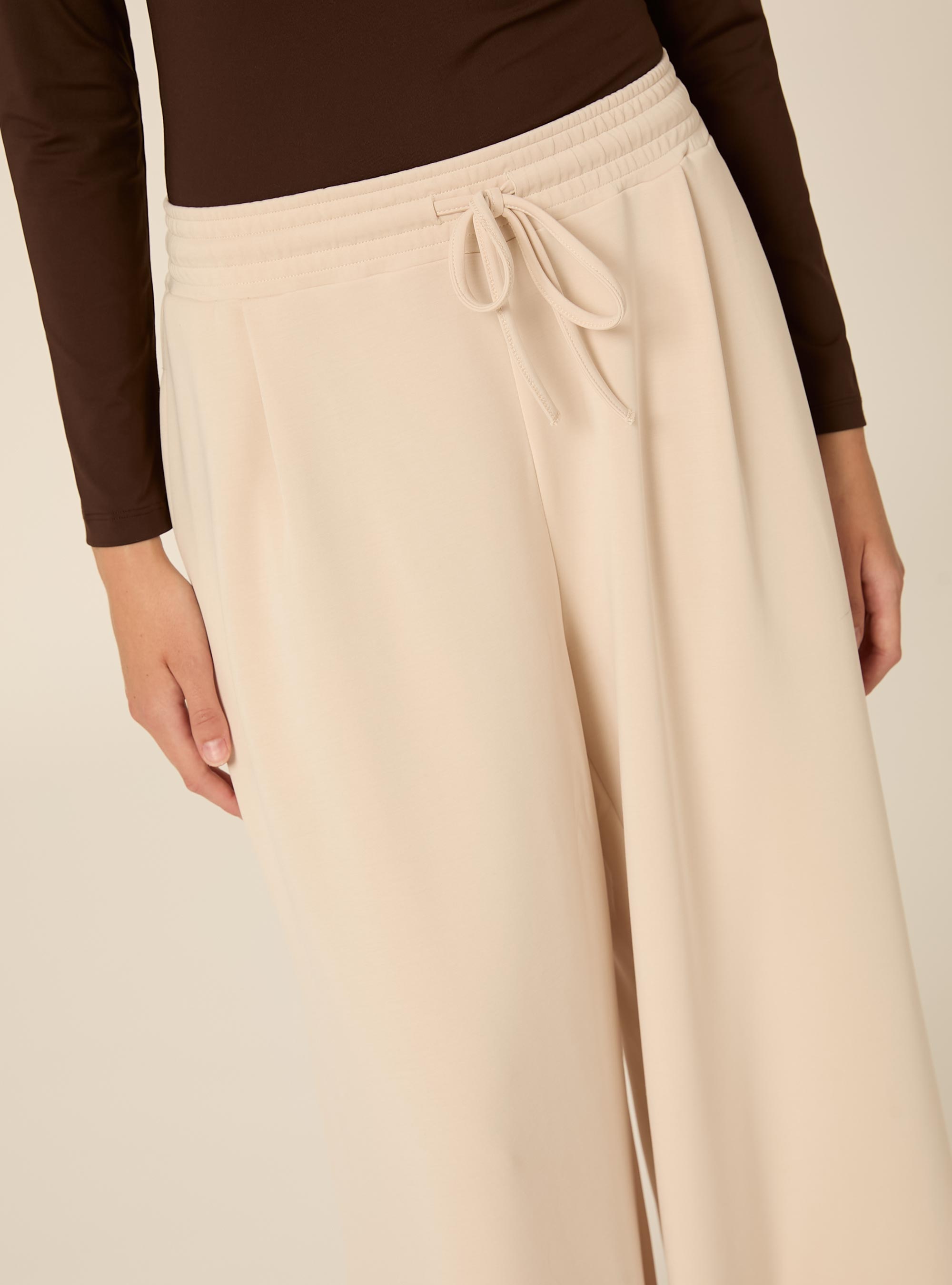 Pantaloni wide leg con pence in scuba, CR3 CREAM LIGHT