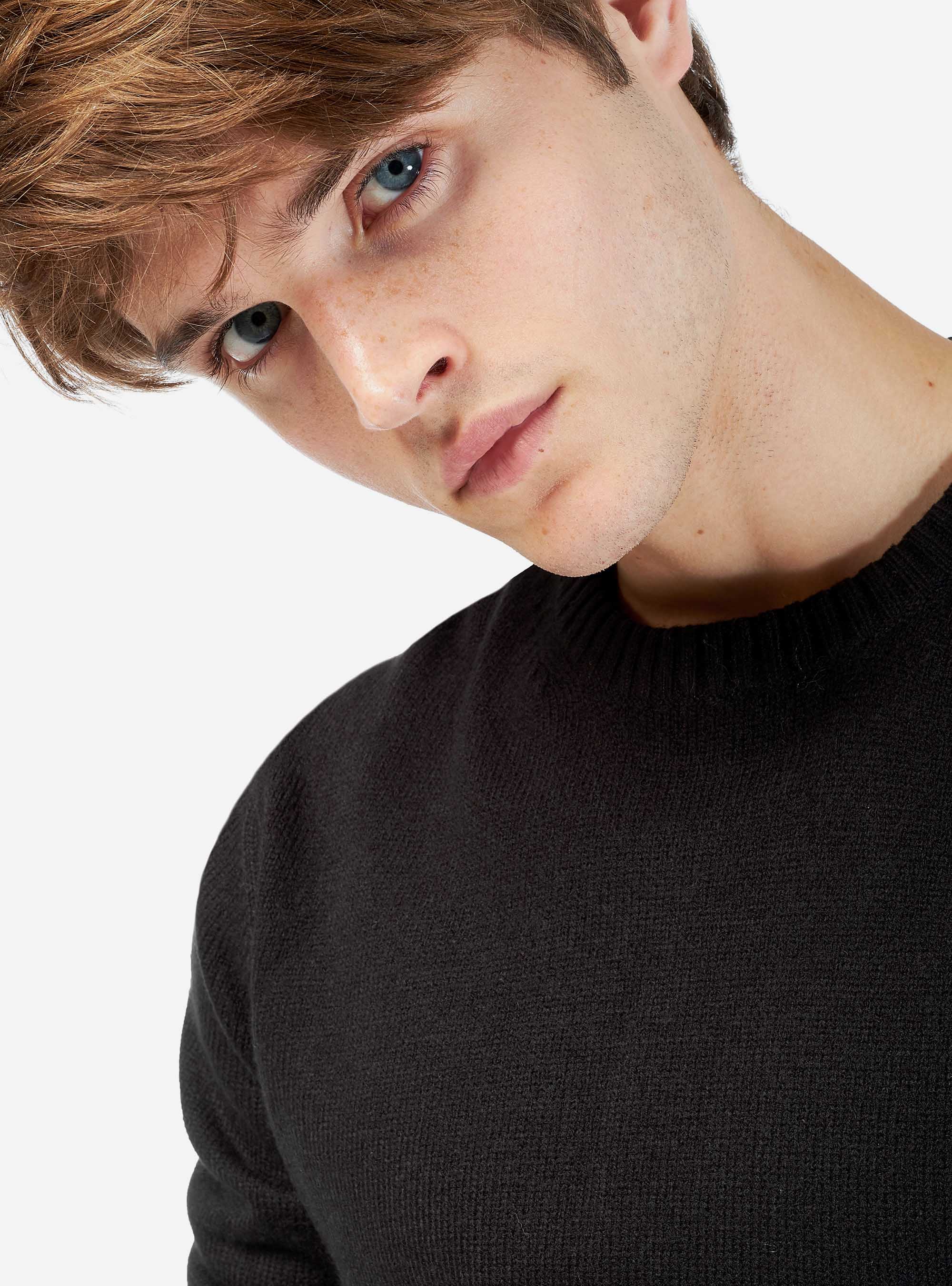 JERSEY CUELLO REDONDO, NEGRO