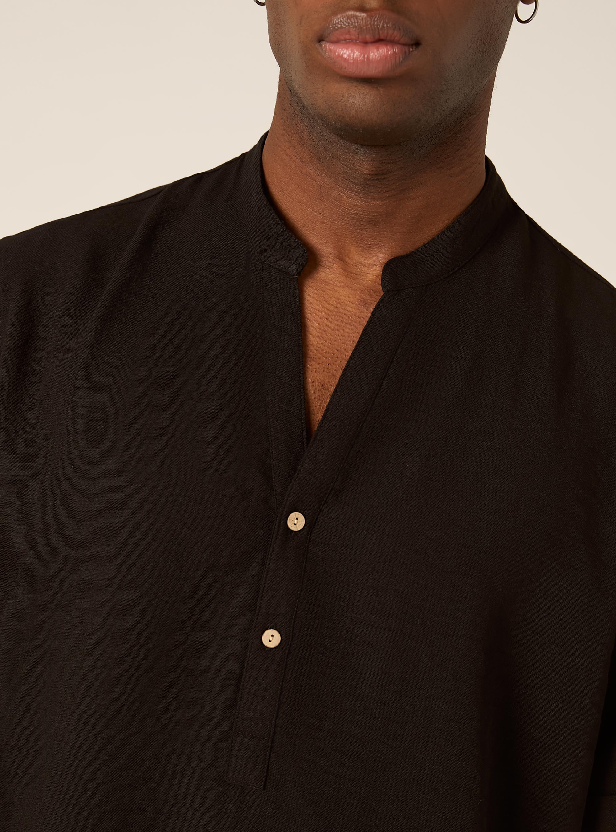 Chemise avec col officier, BK1 BLACK