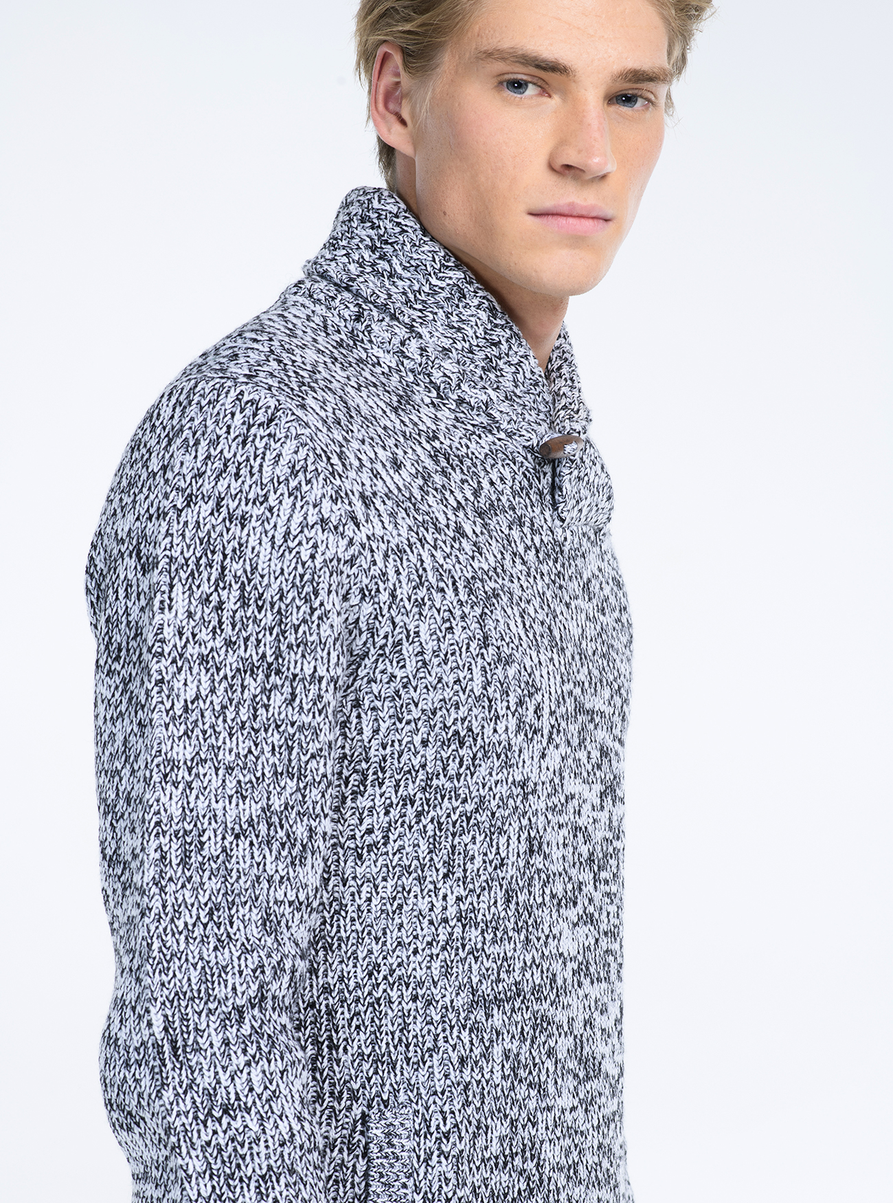 PULLOVER WITH SHAWL COLLAR, C030 CREAM/C101 BLACK