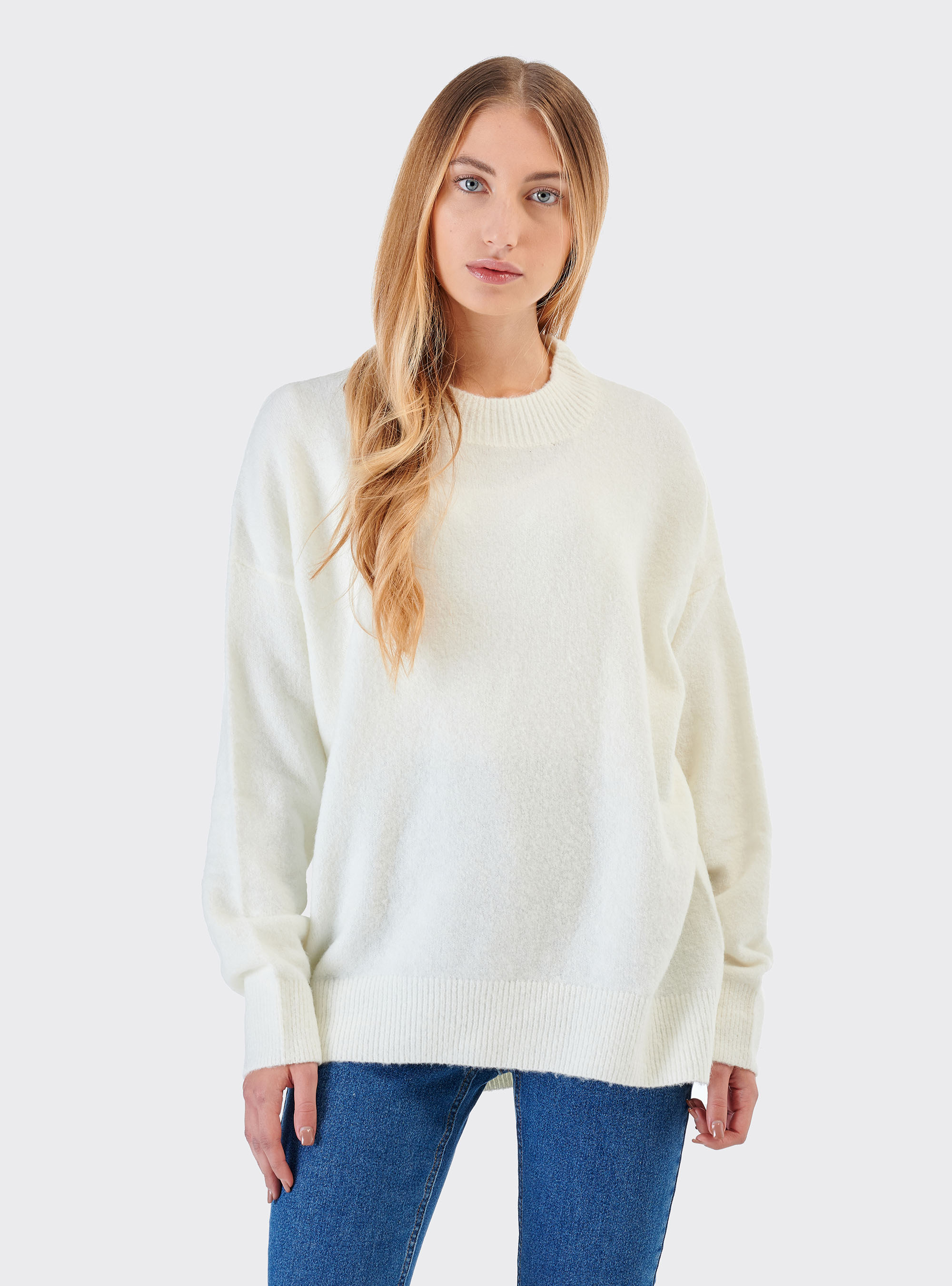 JERSEY CON CUELLO REDONDO, BLANQUECINO