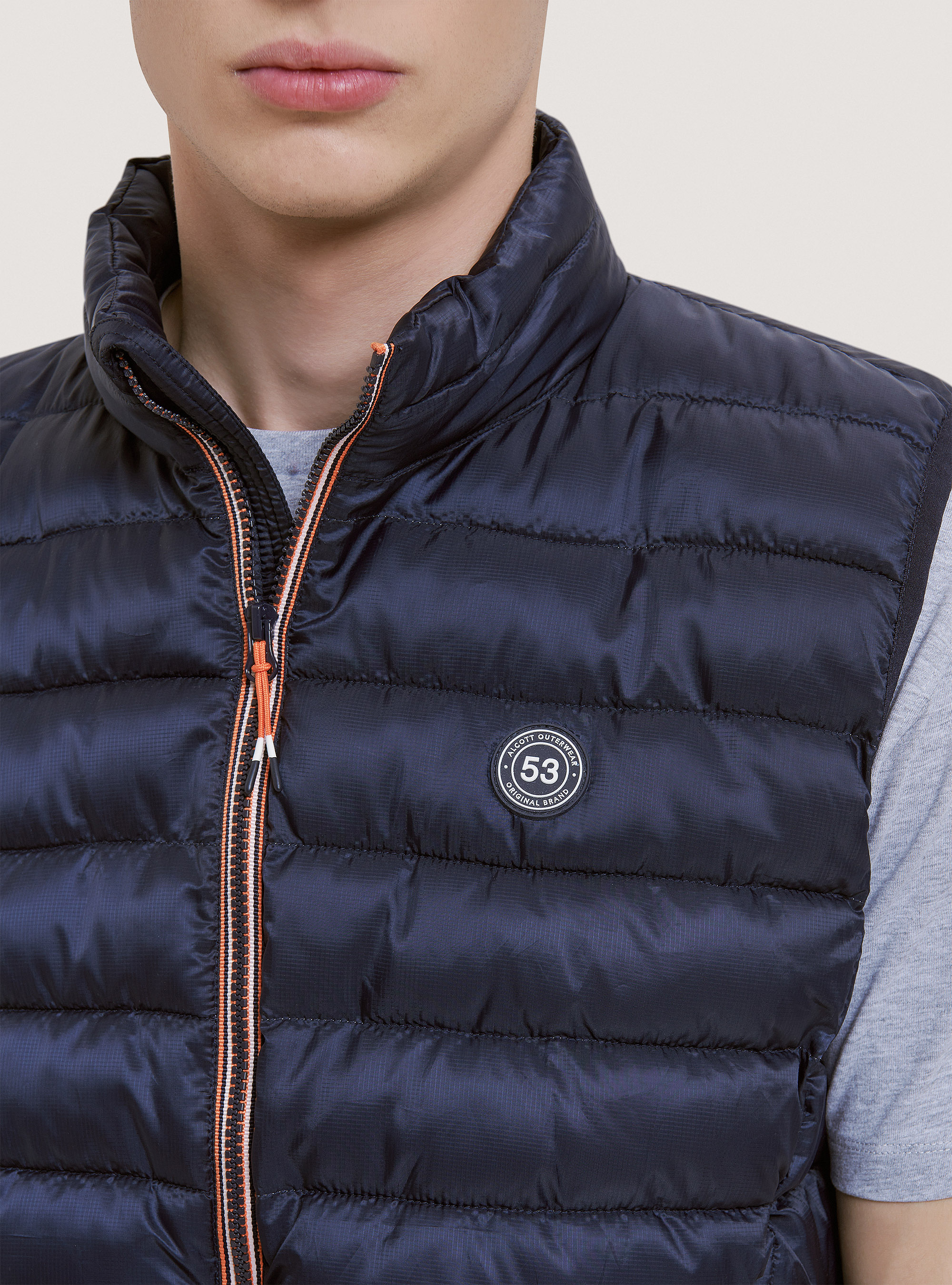 Basic sleeveless with recycled padding and contrasting zip, BLUE