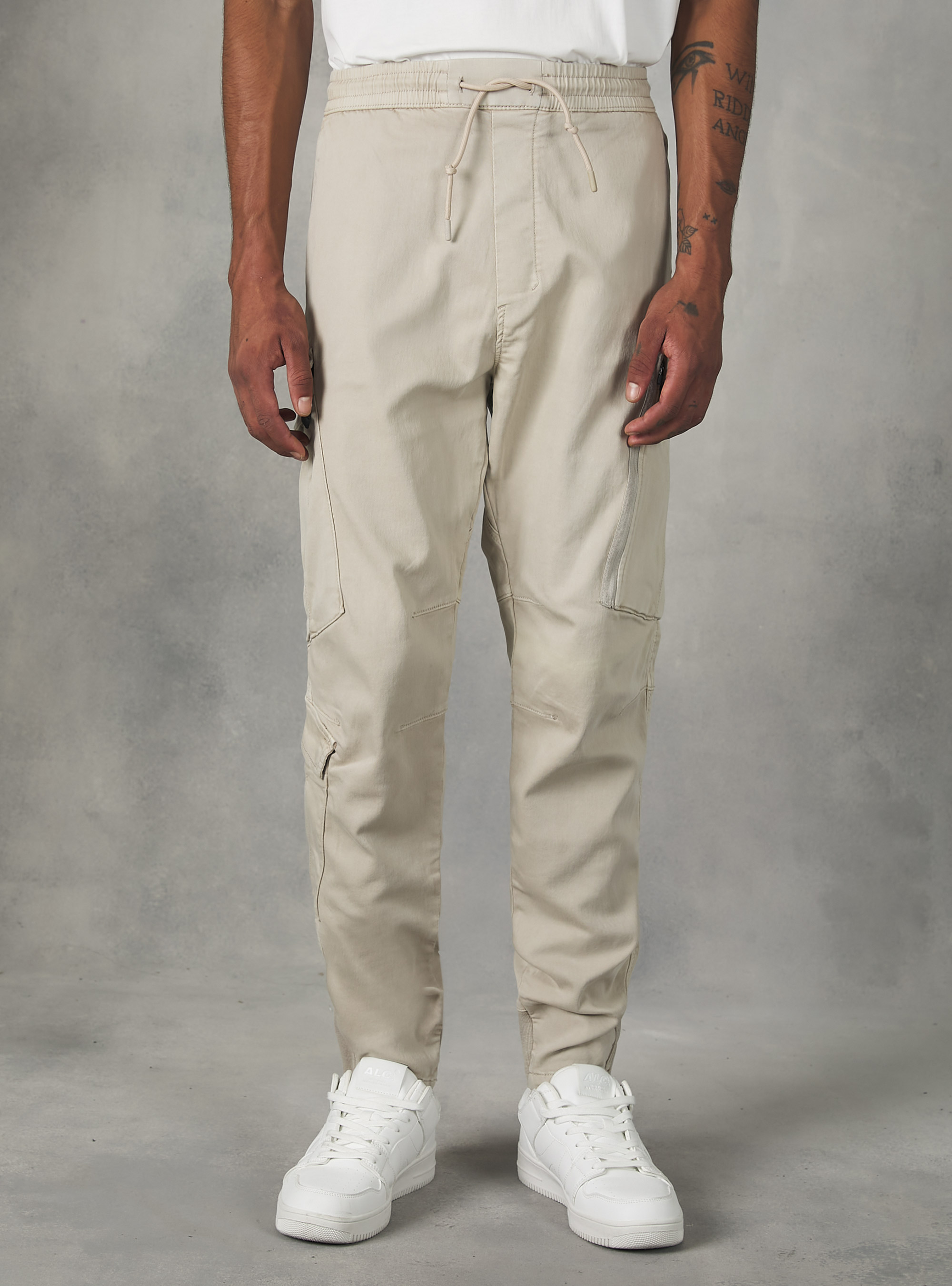 Jogger trousers with large pockets, BG3 BEIGE LIGHT