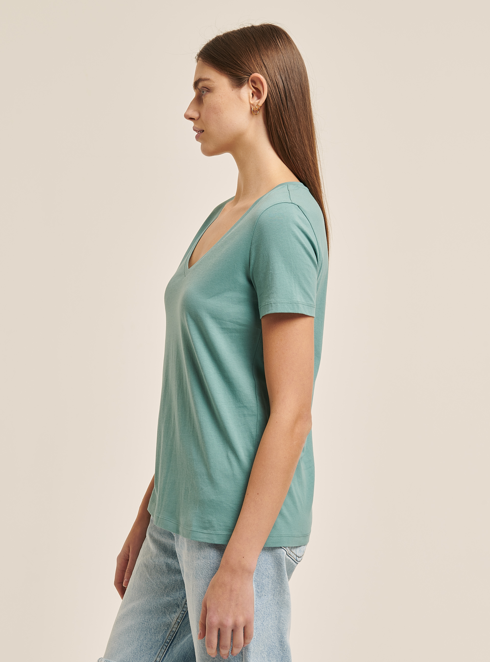 V-neck T-shirt in cotton, C657 GREEN
