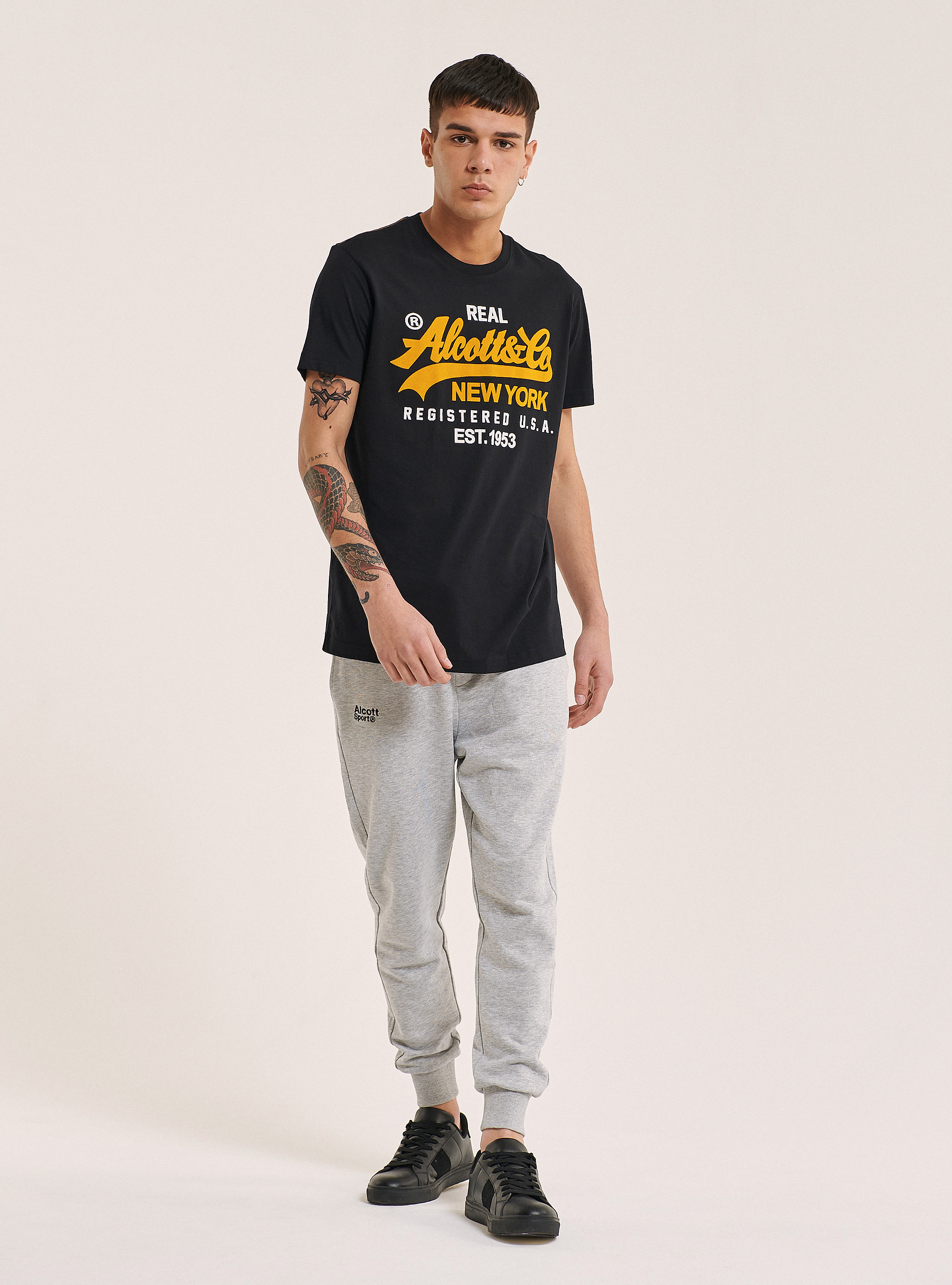 T-shirt with frontal logo printed, BLACK