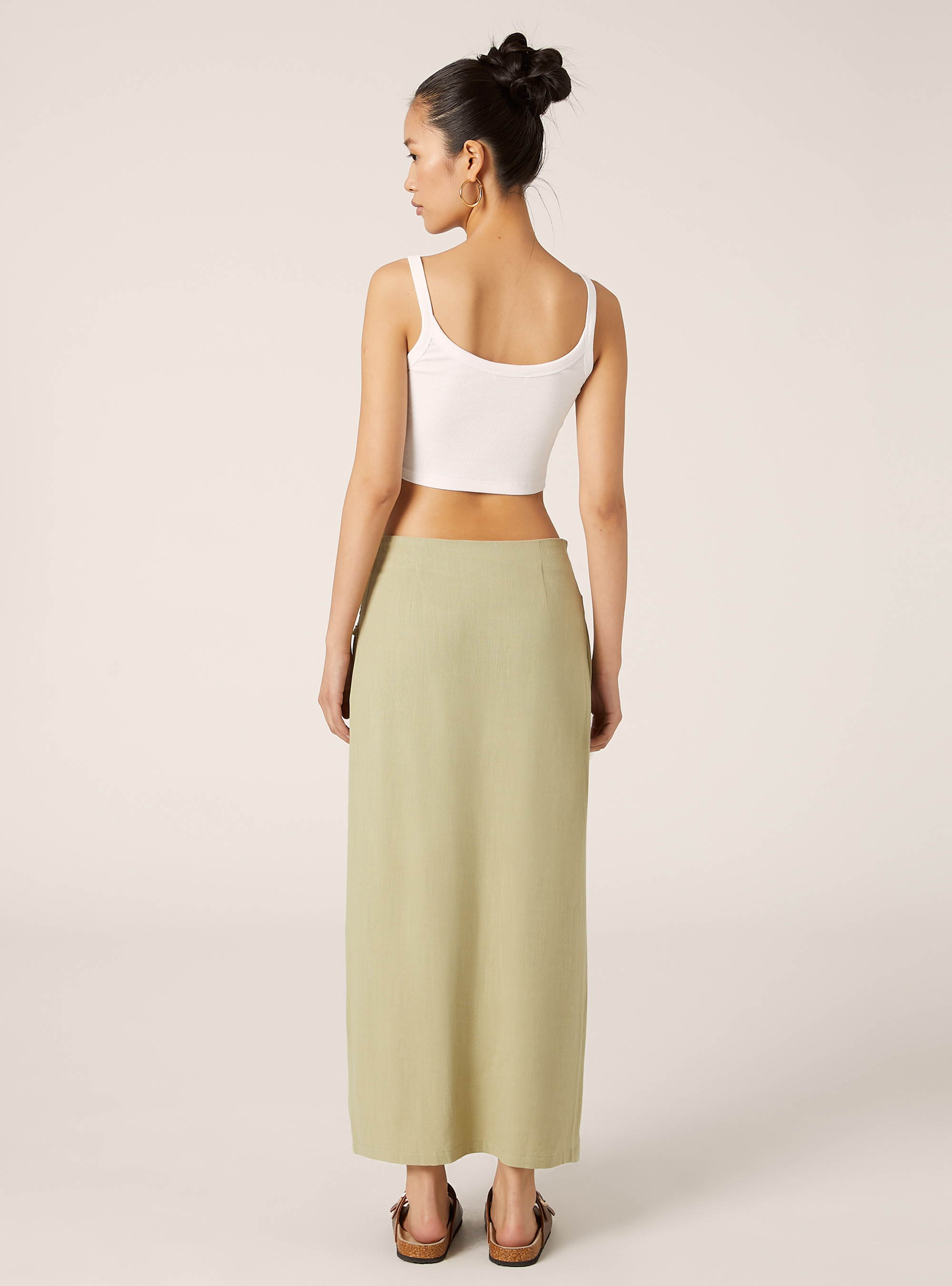 【INCHANT ME】One Slit A-Line Midi Skirt 23685746_54023087_600.jpg