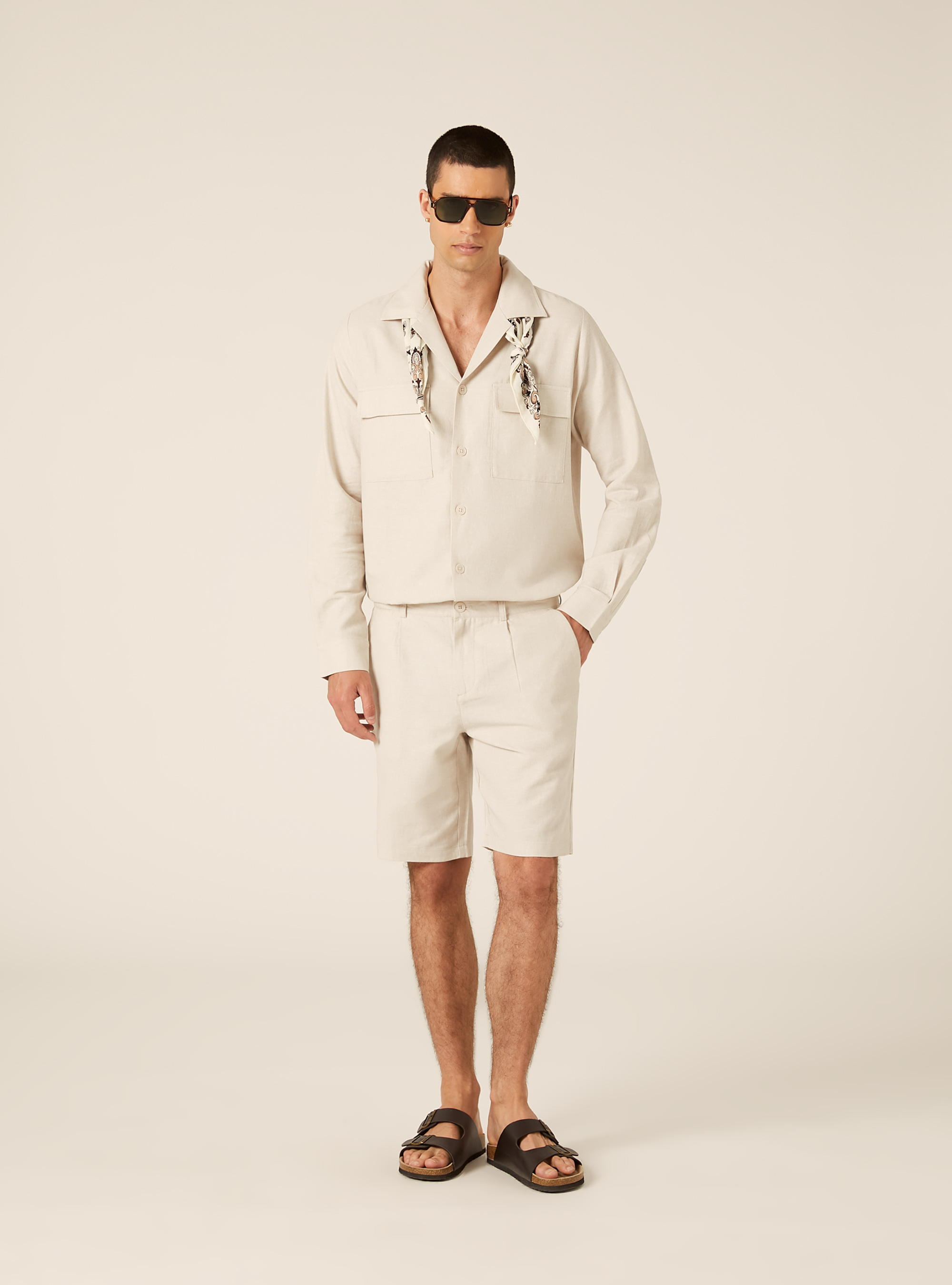 Bermuda basico una pince in misto lino, MBG2 BEIGE MEL MED