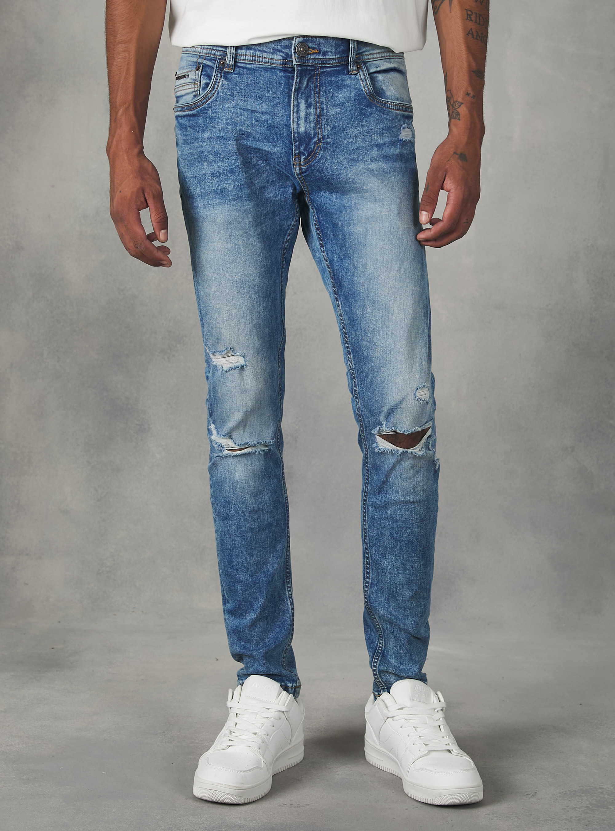 Super skinny jeans with breaks in stretch denim, D005 LIGHT BLUE