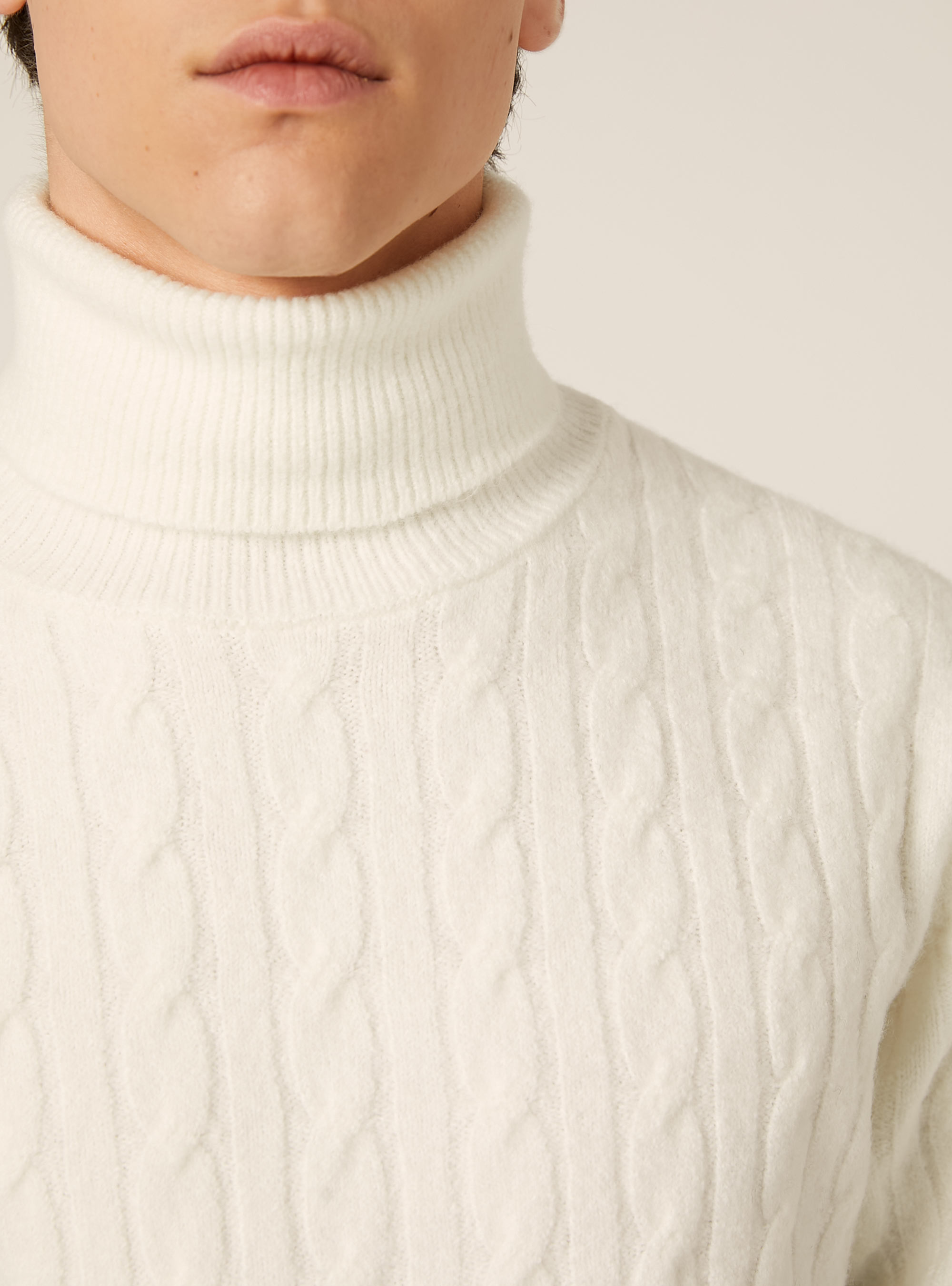 Jersey de cuello alto con trenzas, WH2 WHITE