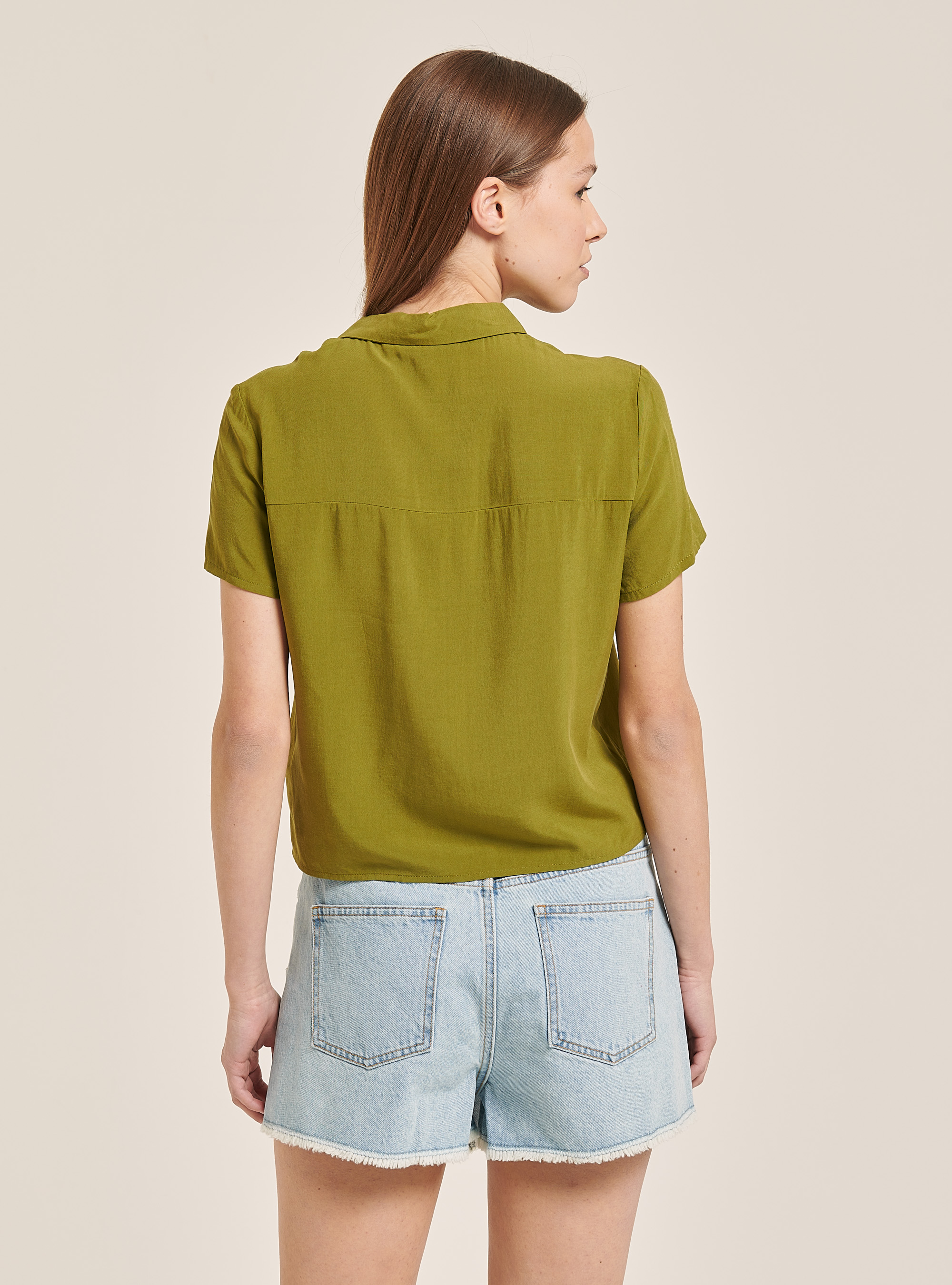 Camicia cropped in tinta unita, C6594 KAKY