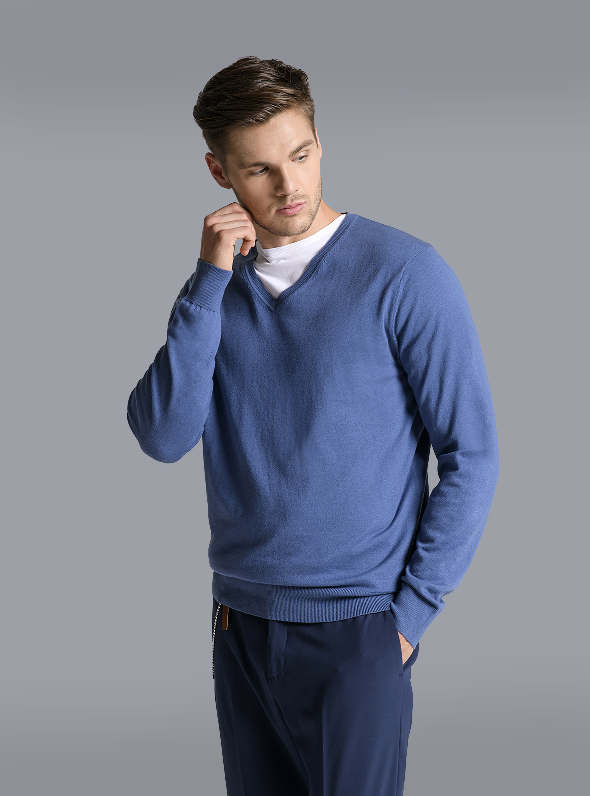 Maglia con collo a V, C0232 INK