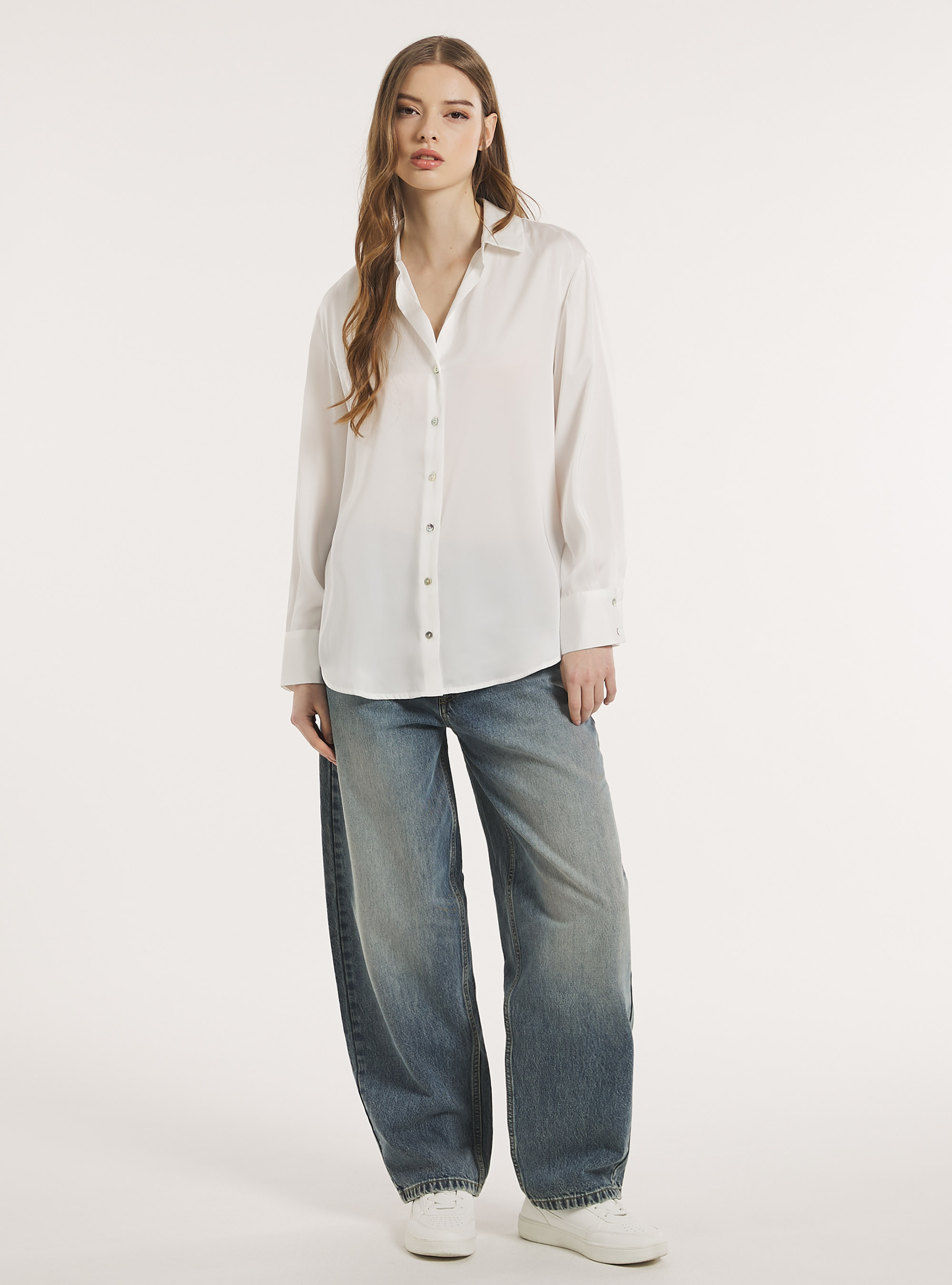 Camicia in satin in tinta unita, WH1 OFF WHITE
