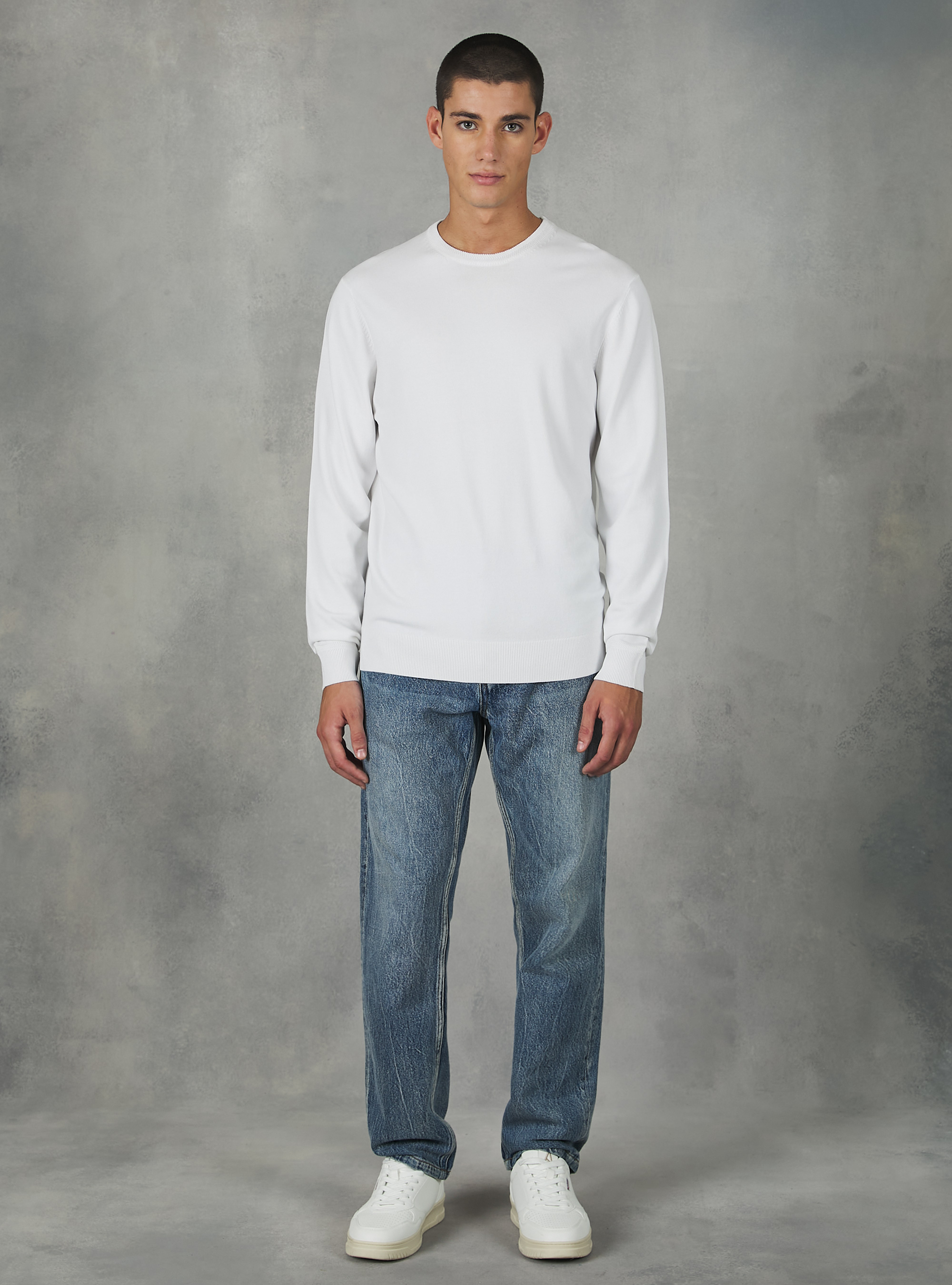 Round-neck pullover made of sustainable viscose Ecovero, CR2 CREAM MEDIUM