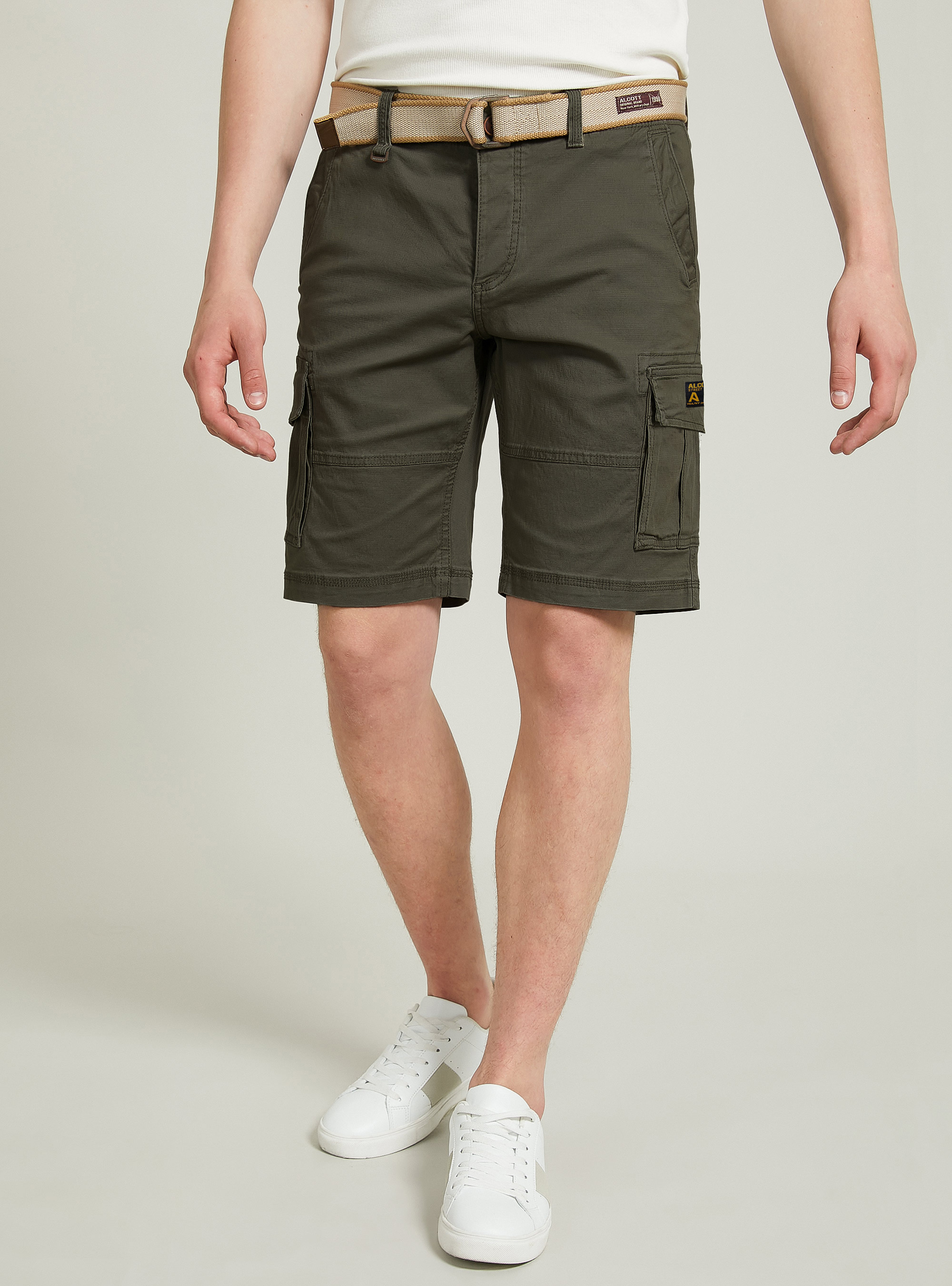 【INCHANT ME】Pixel Cotton Cargo Bermuda Pants Cotton cargo bermuda shorts with canvas belt