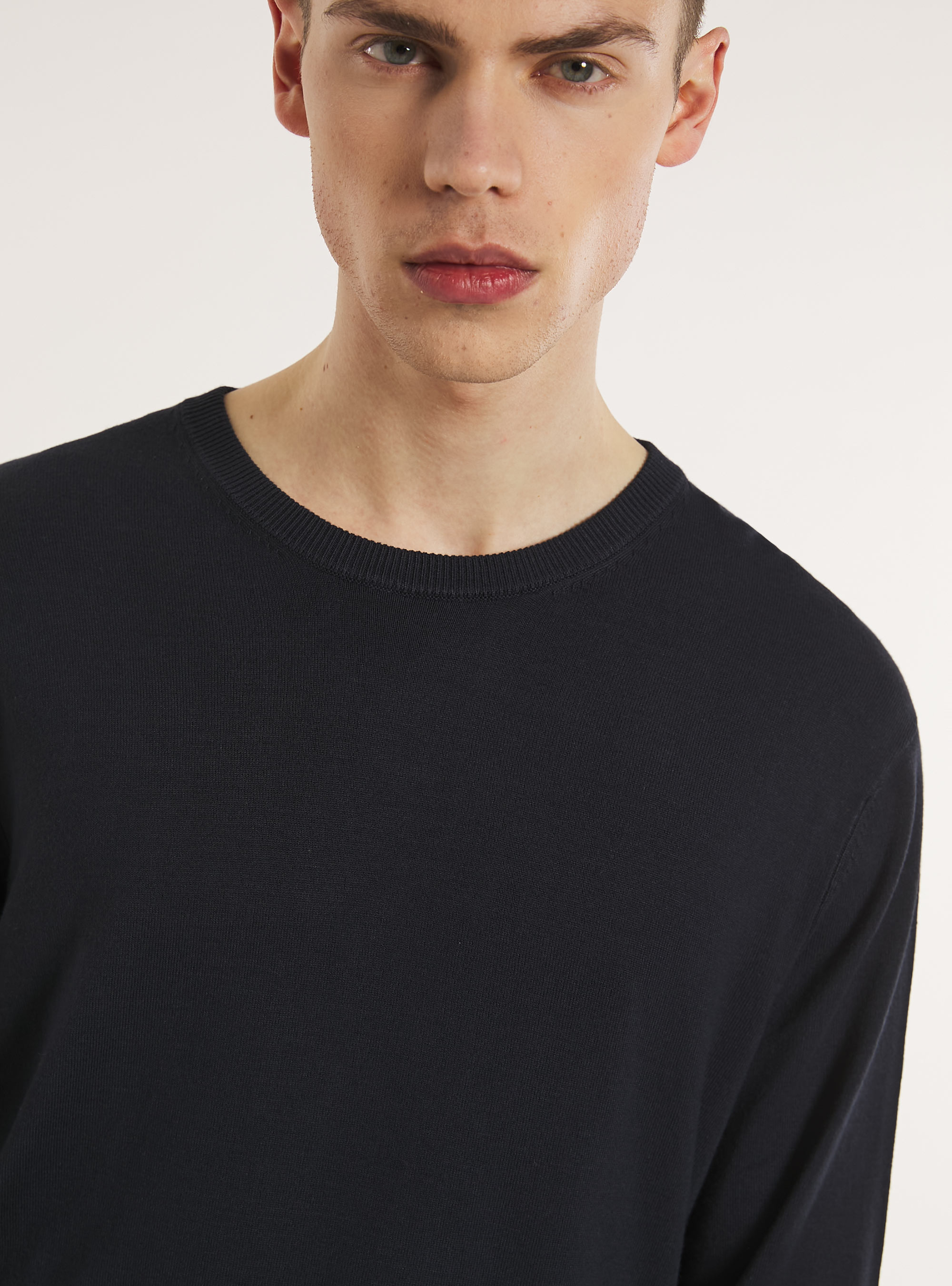 Round-neck pullover made of sustainable viscose Ecovero, NA1 NAVY DARK