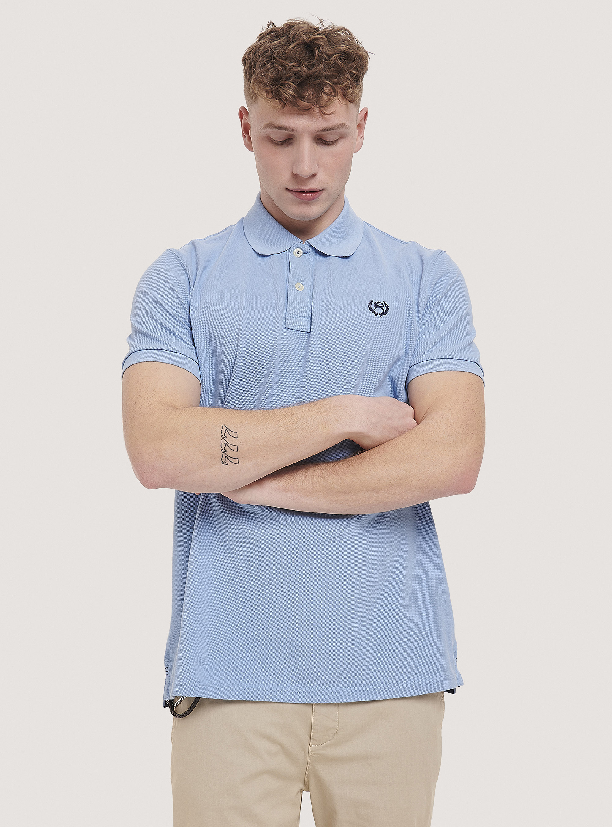 Polo en coton piqu&eacute; avec broderie, C1217 AZZURRE