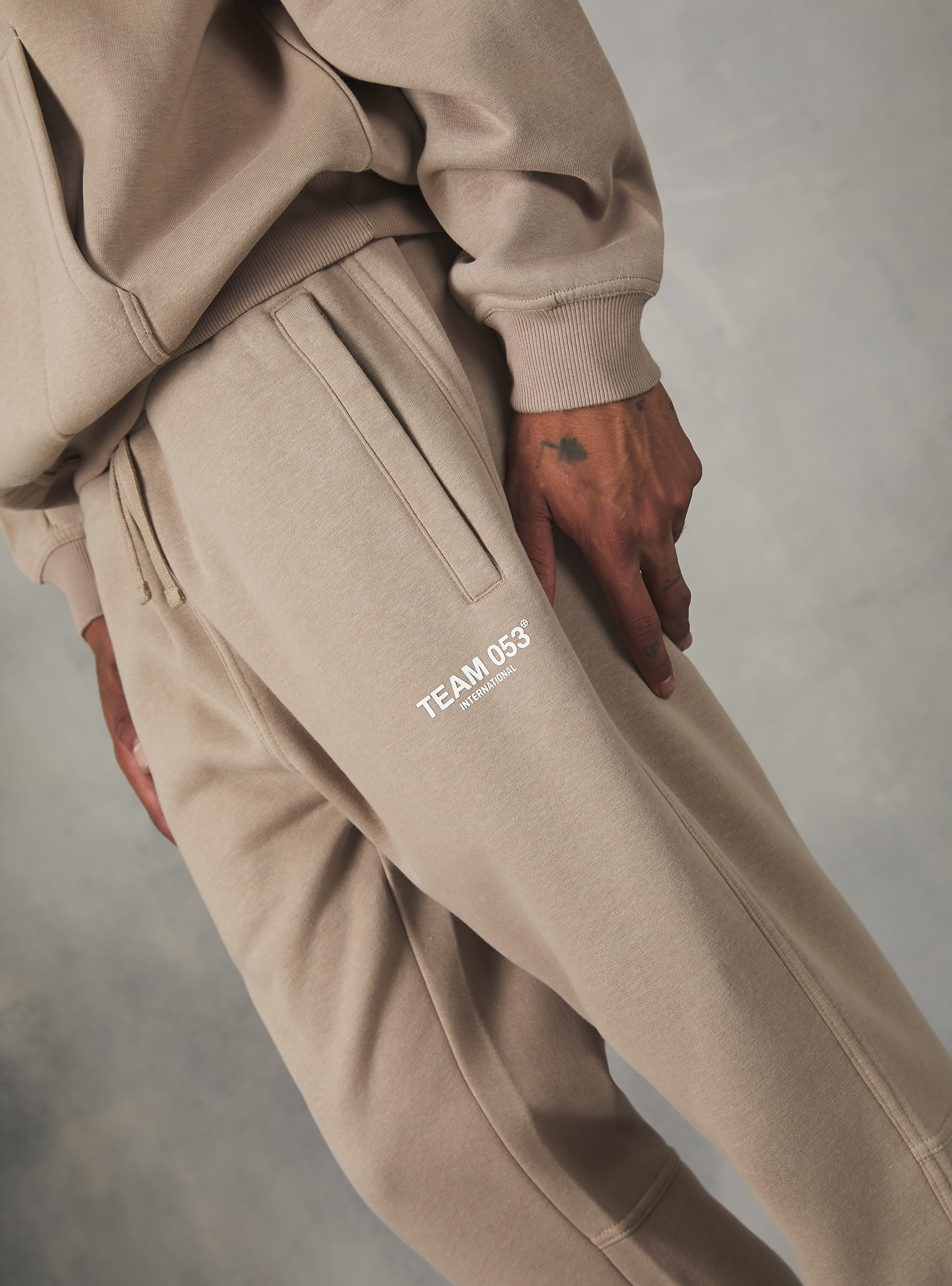 Jogger trousers with Team 053 print, BG1 BEIGE DARK