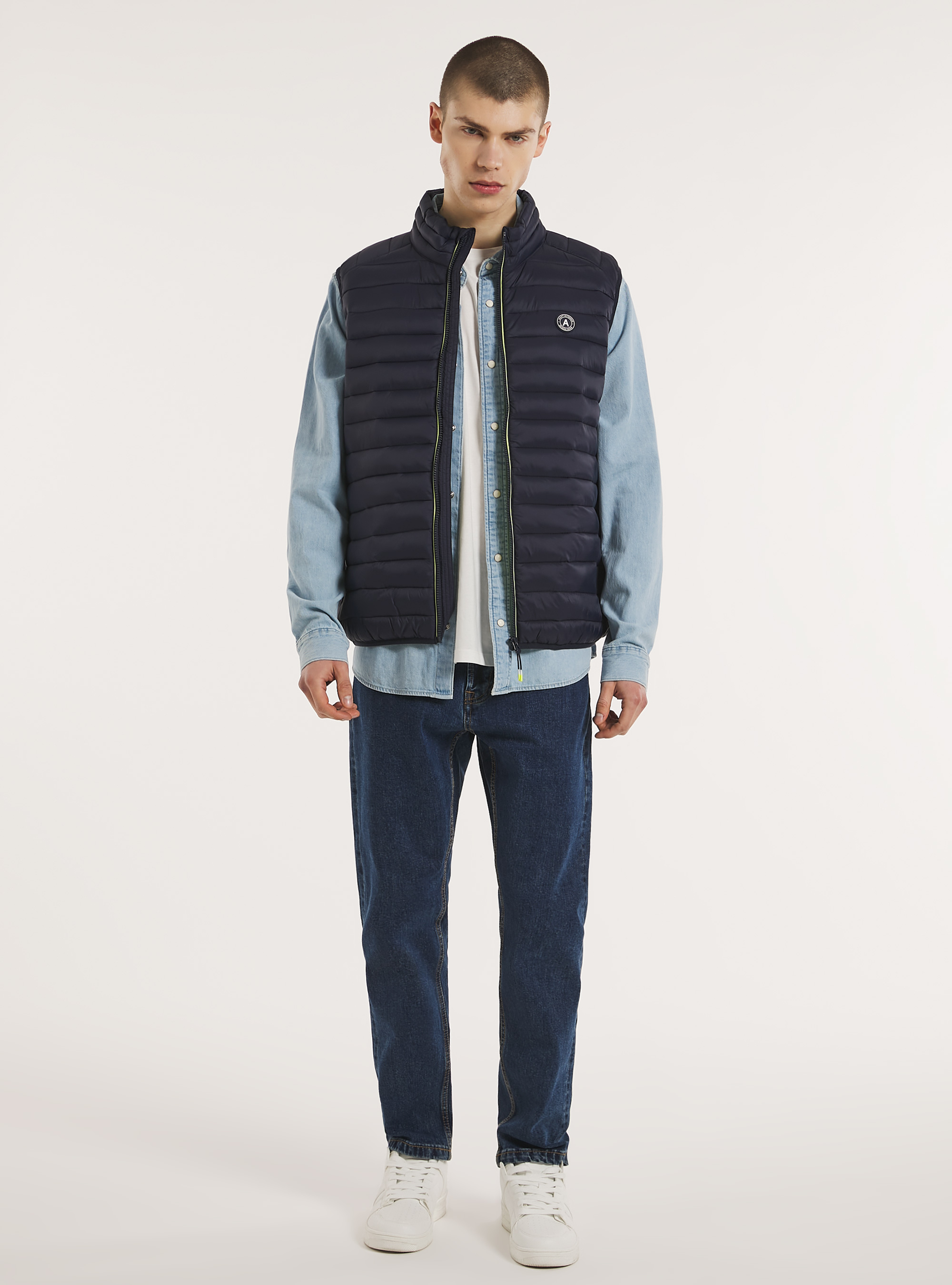 Gepolsterte Hülle mit kontrastierendem Reißverschluss, NA2 NAVY MEDIUM