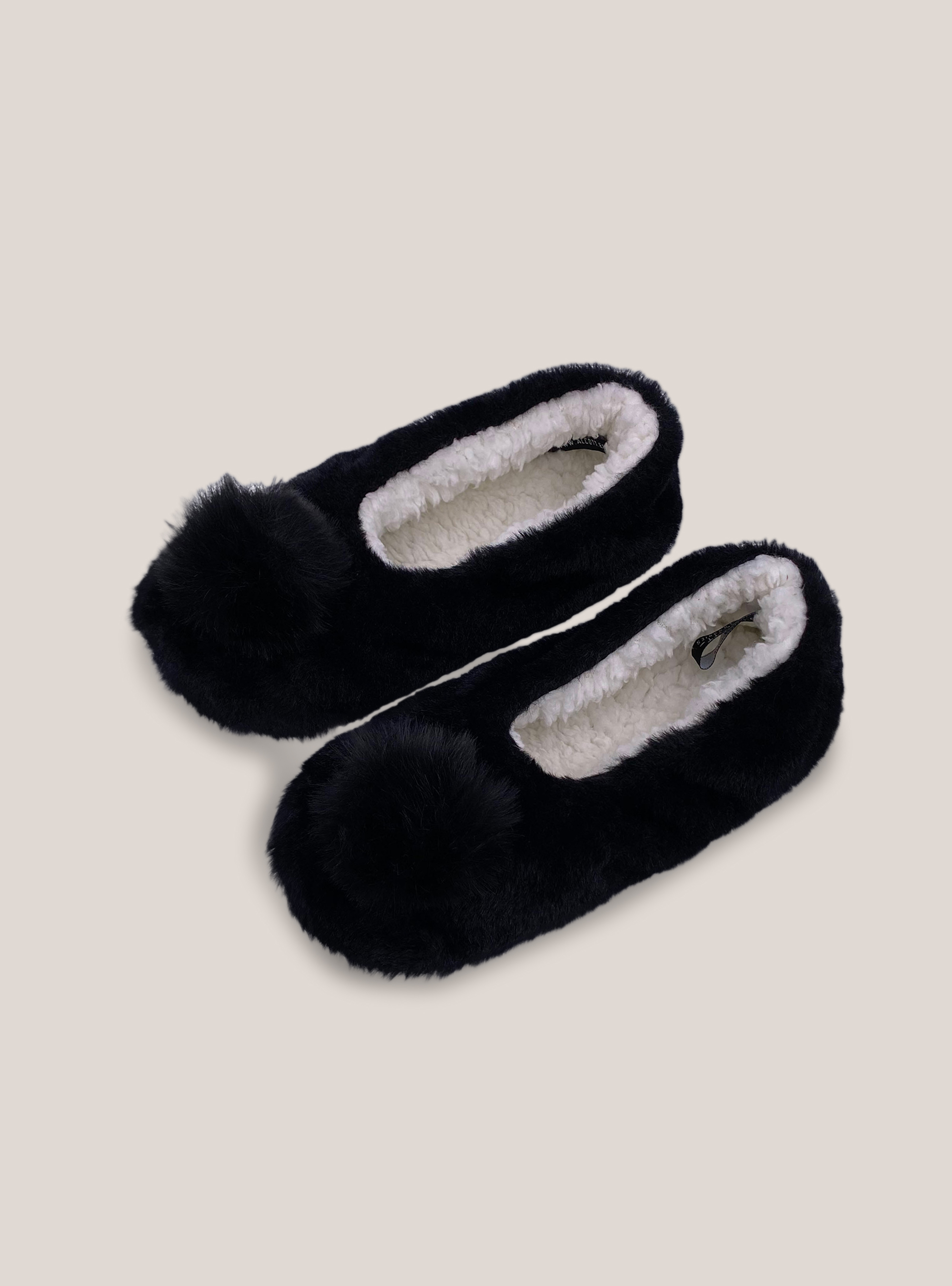 Pantofole in ecopelliccia con pon pon Alcott Shoes Uomo